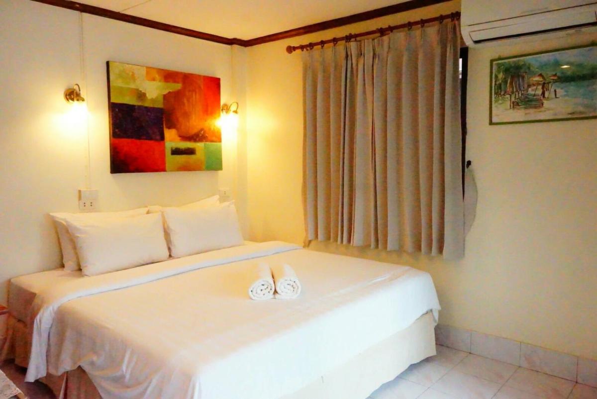 Queen Room with Balcony photo 1