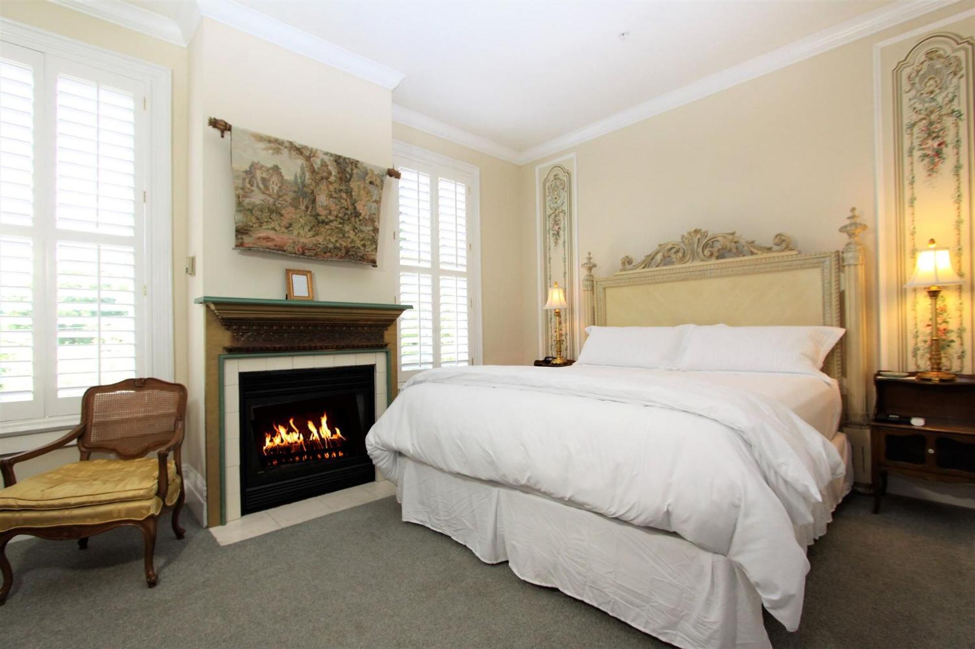 Executive Suite with Spa Bath photo 3