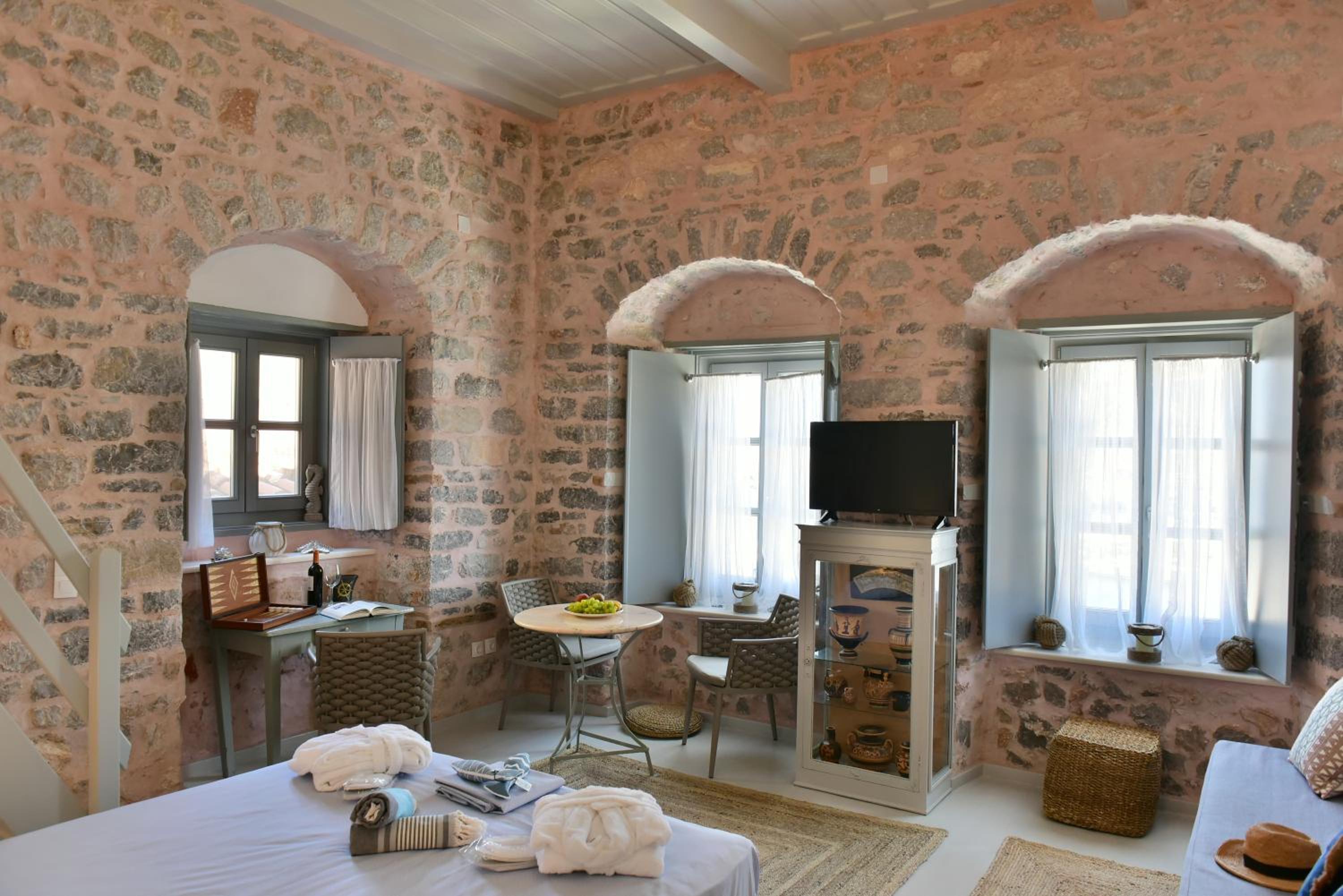 One-Bedroom House - Photo 5