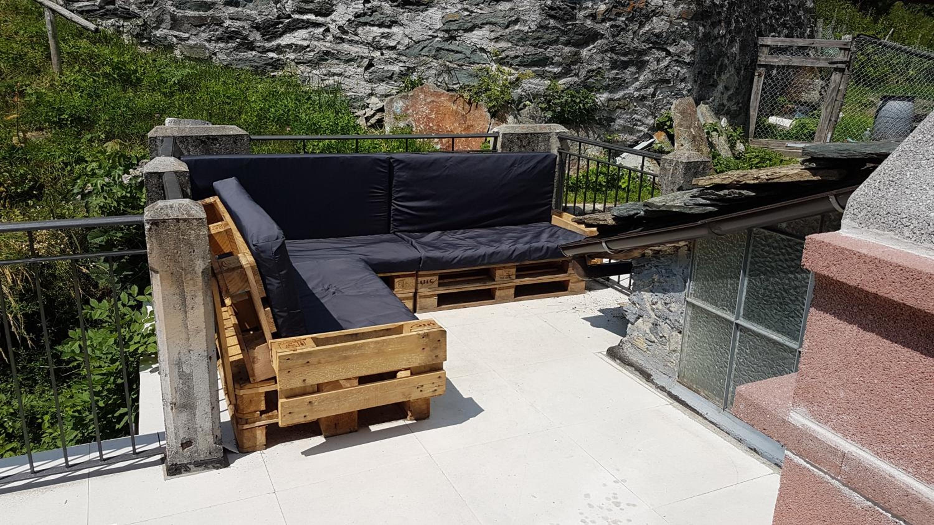 Apartment with Terrace - Photo 36