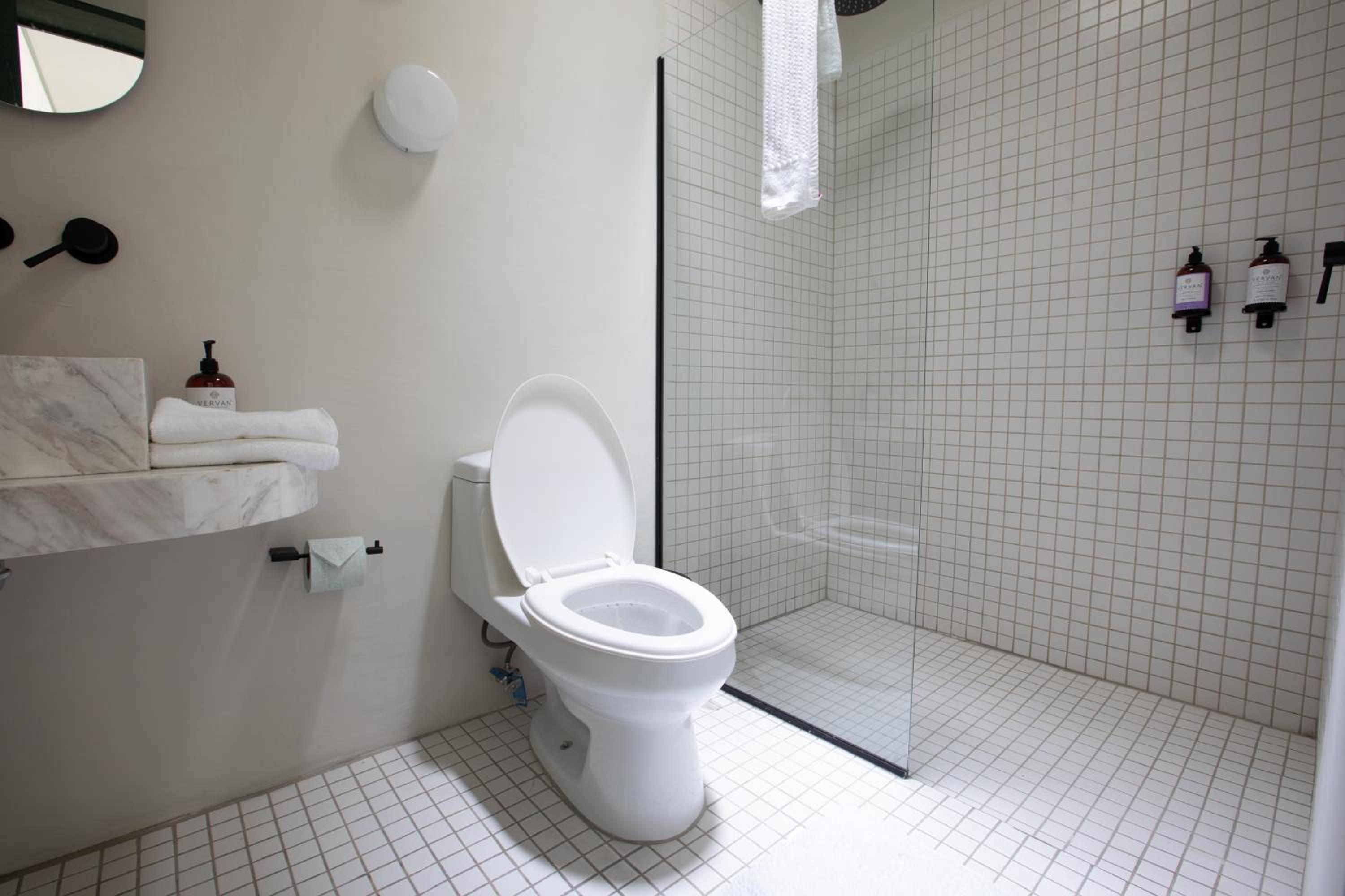Standard Triple Room - Photo 2
