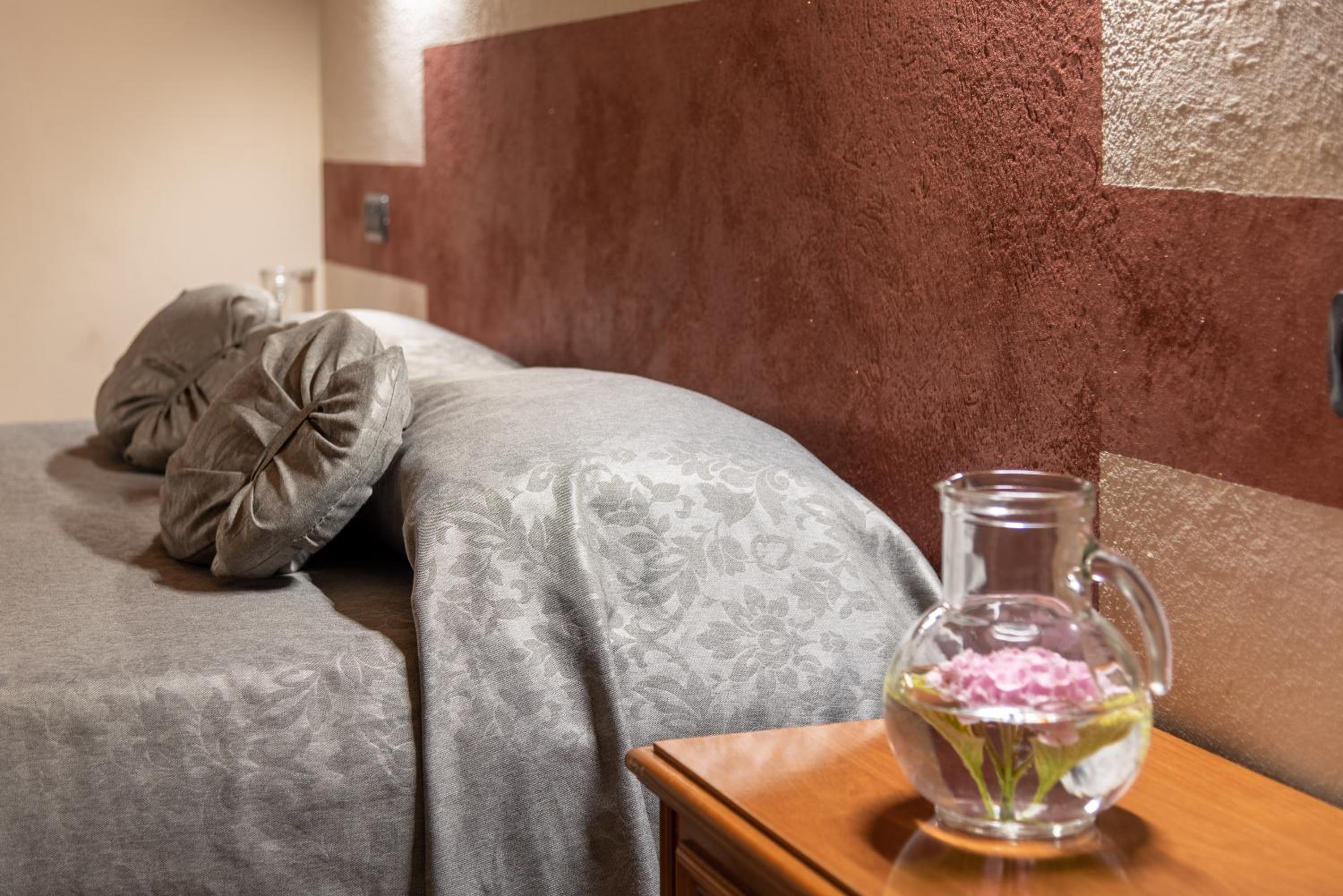 Double or Twin Room with Private Bathroom