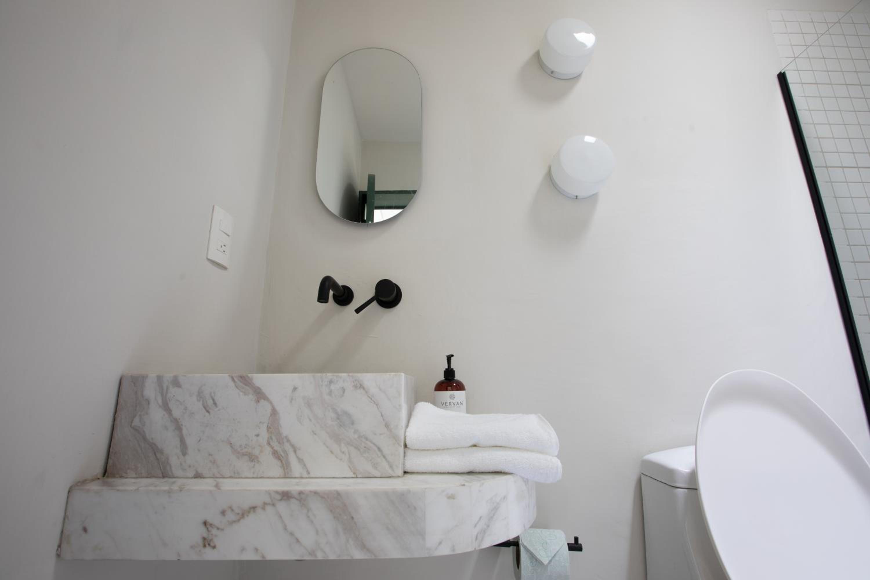 Standard Triple Room - Photo 4