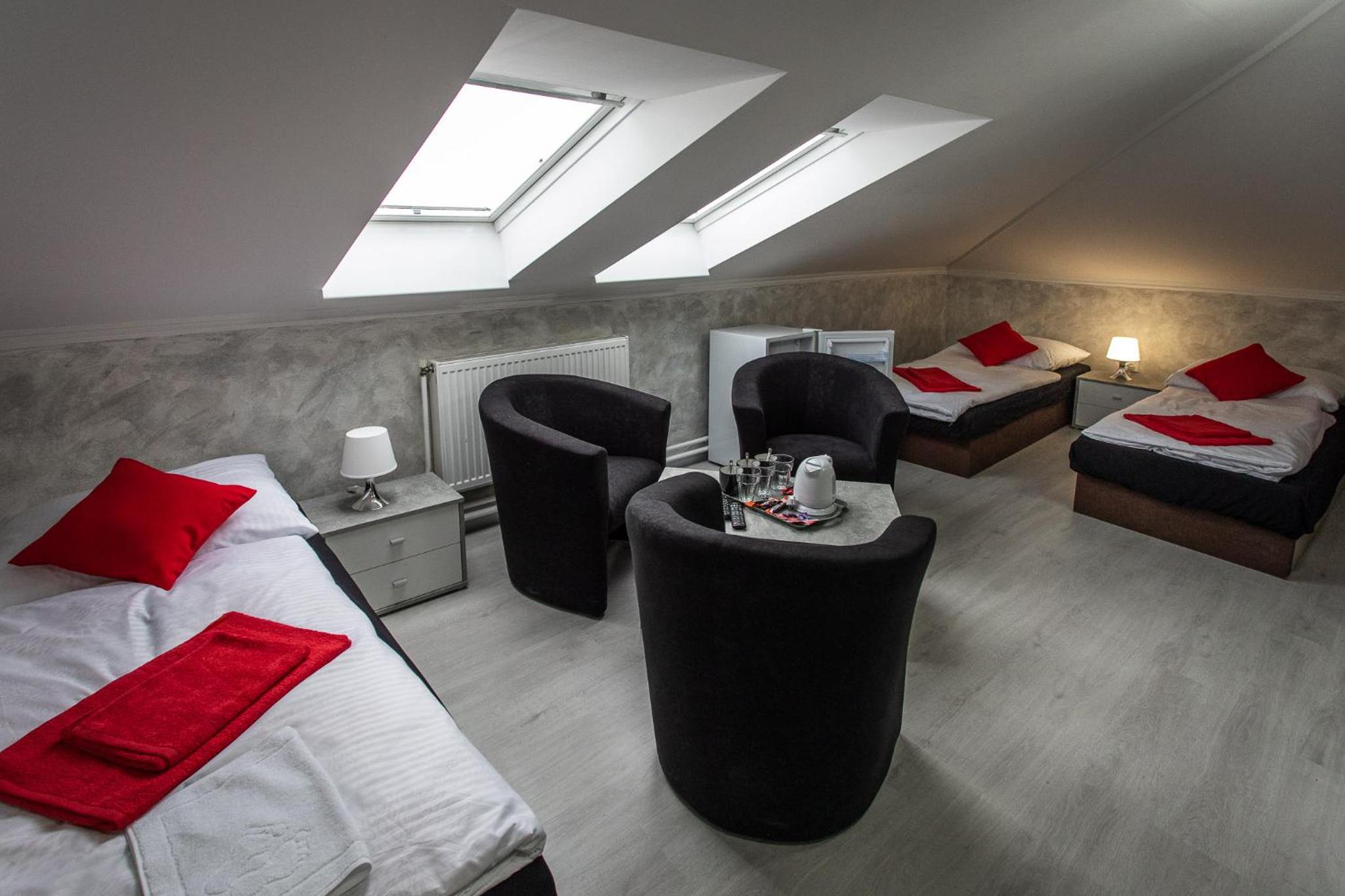 Triple Room with Bathroom - Photo 5