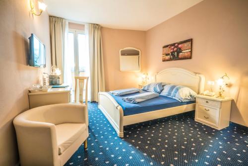Budget Double Room photo 2