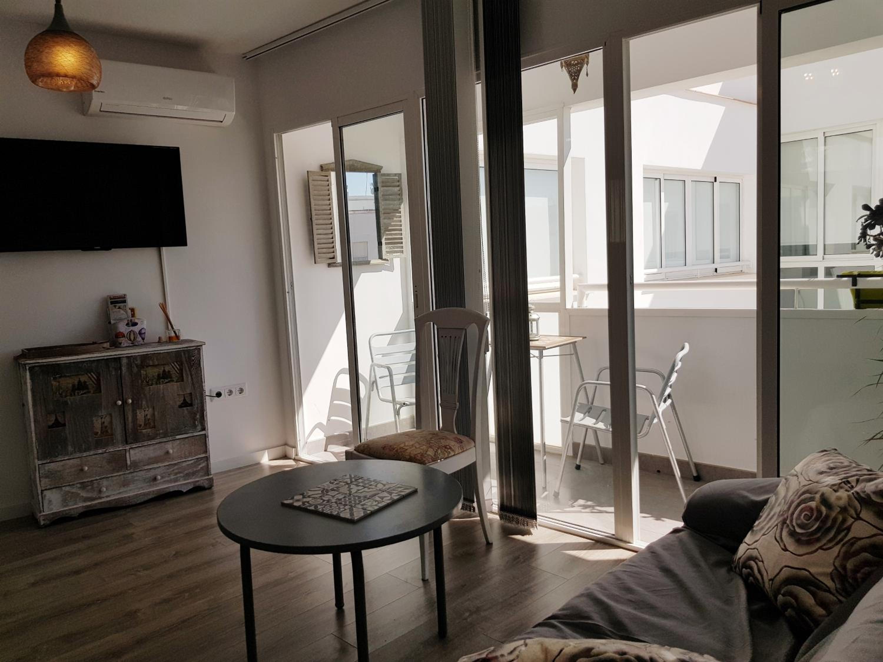 Apartment with Terrace - Photo 10
