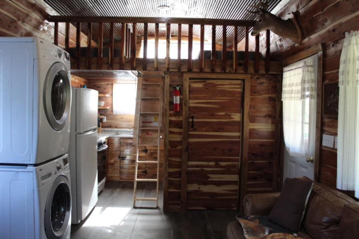Three-Bedroom House photo 2