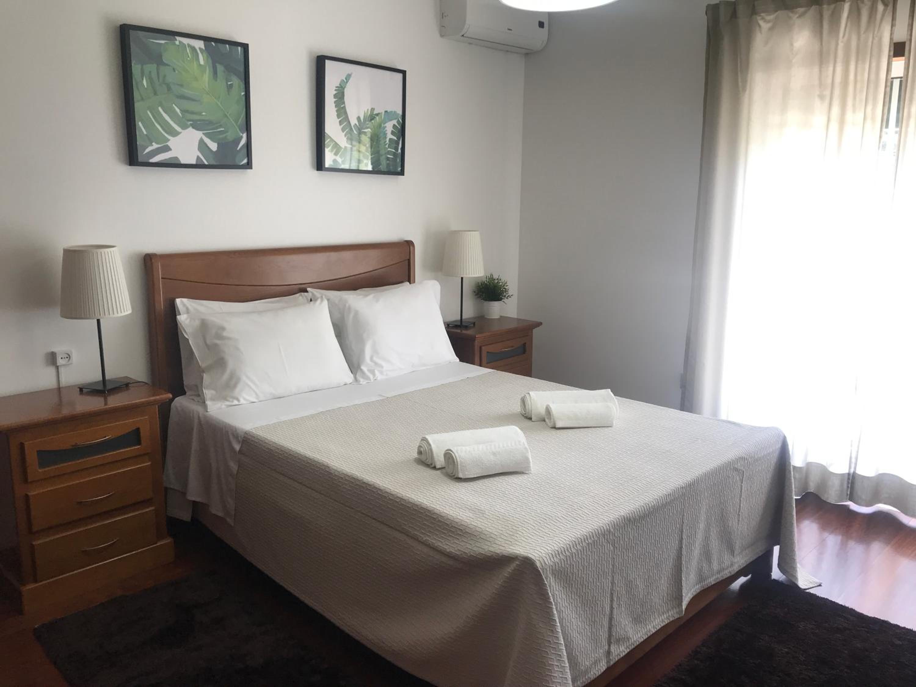 Three-Bedroom House - Photo 3