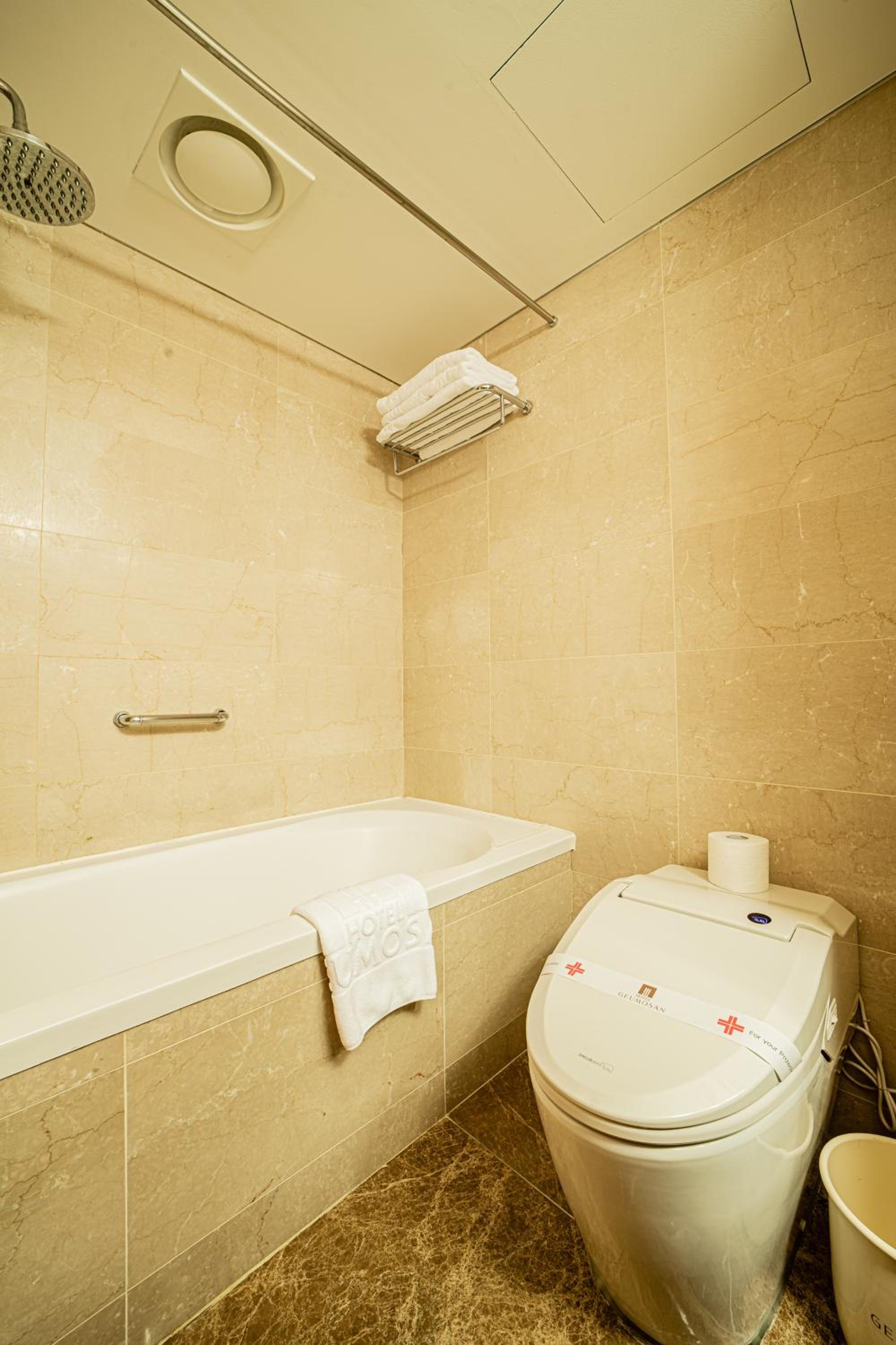 Deluxe Twin Room photo 2