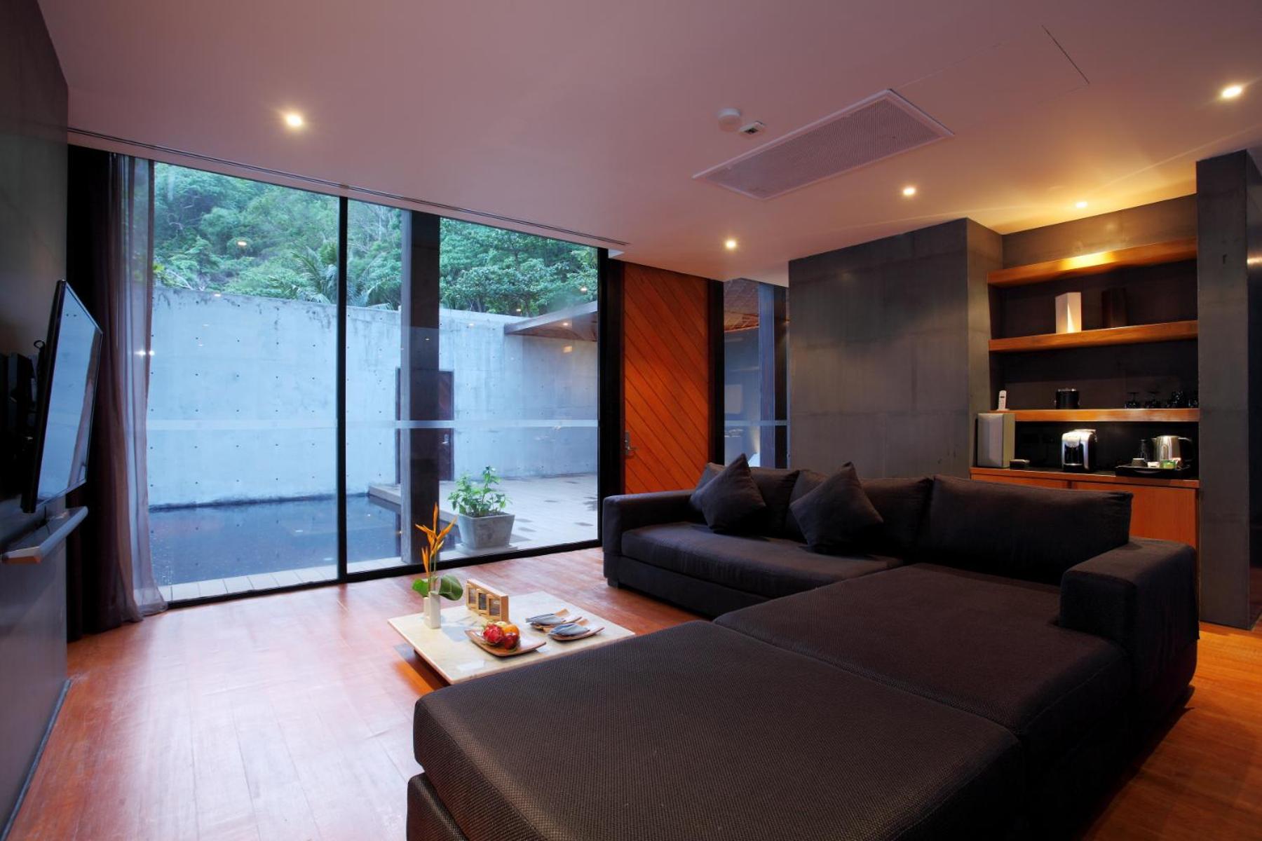 One Bedroom Beach Access Pool Villa