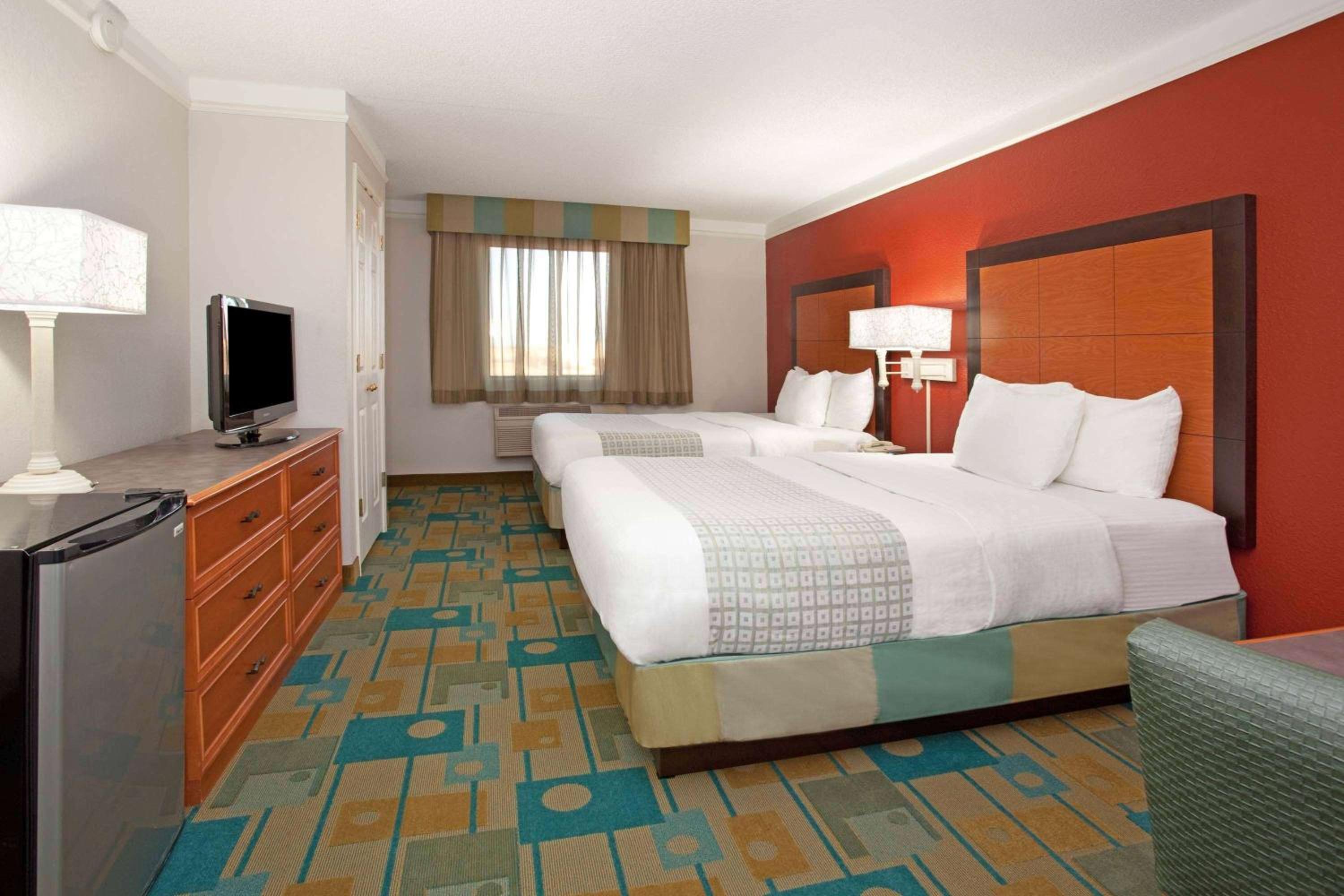 Double Room with Two Double Beds - Photo 1