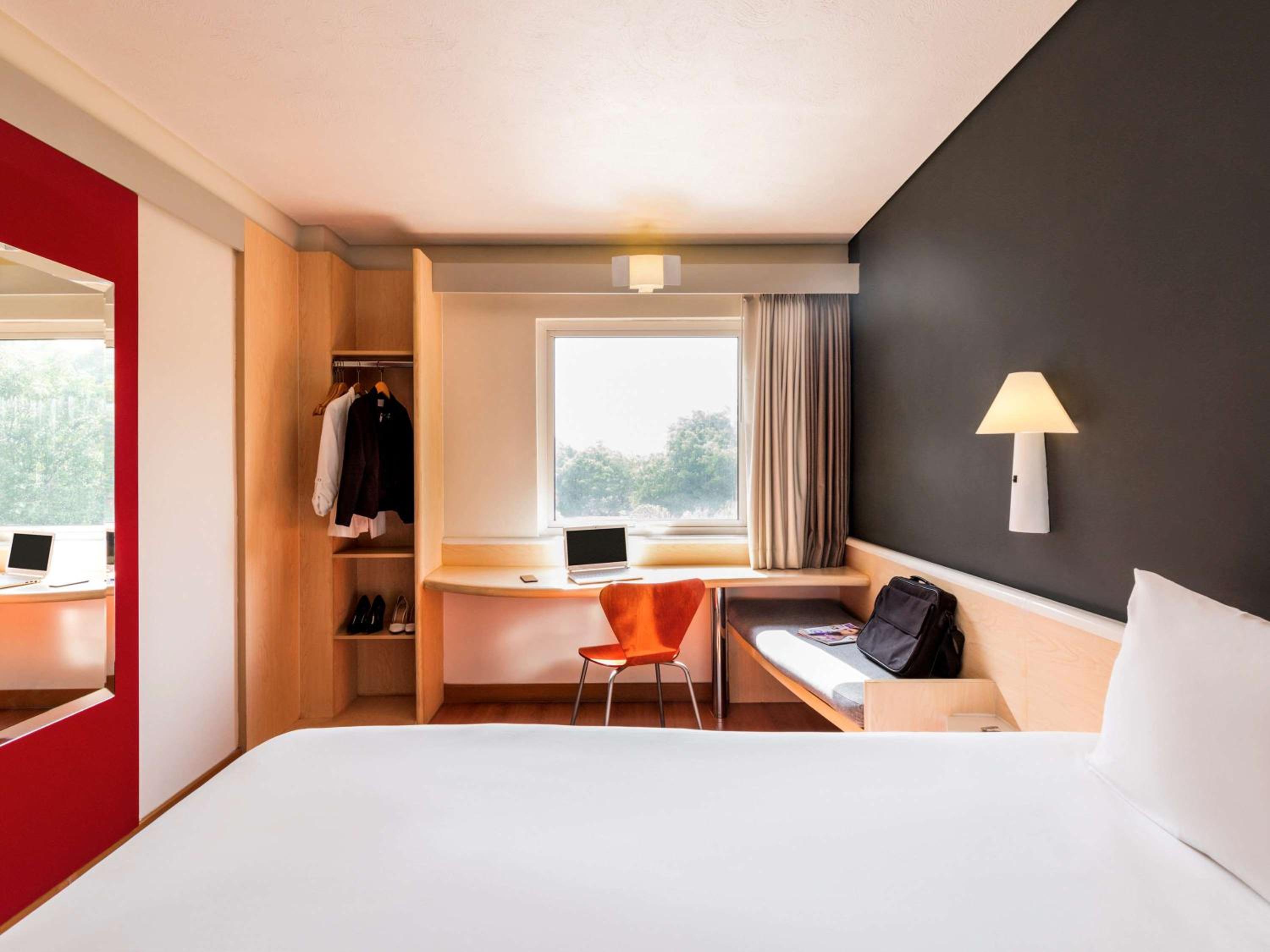Standard Queen Room - Photo 4