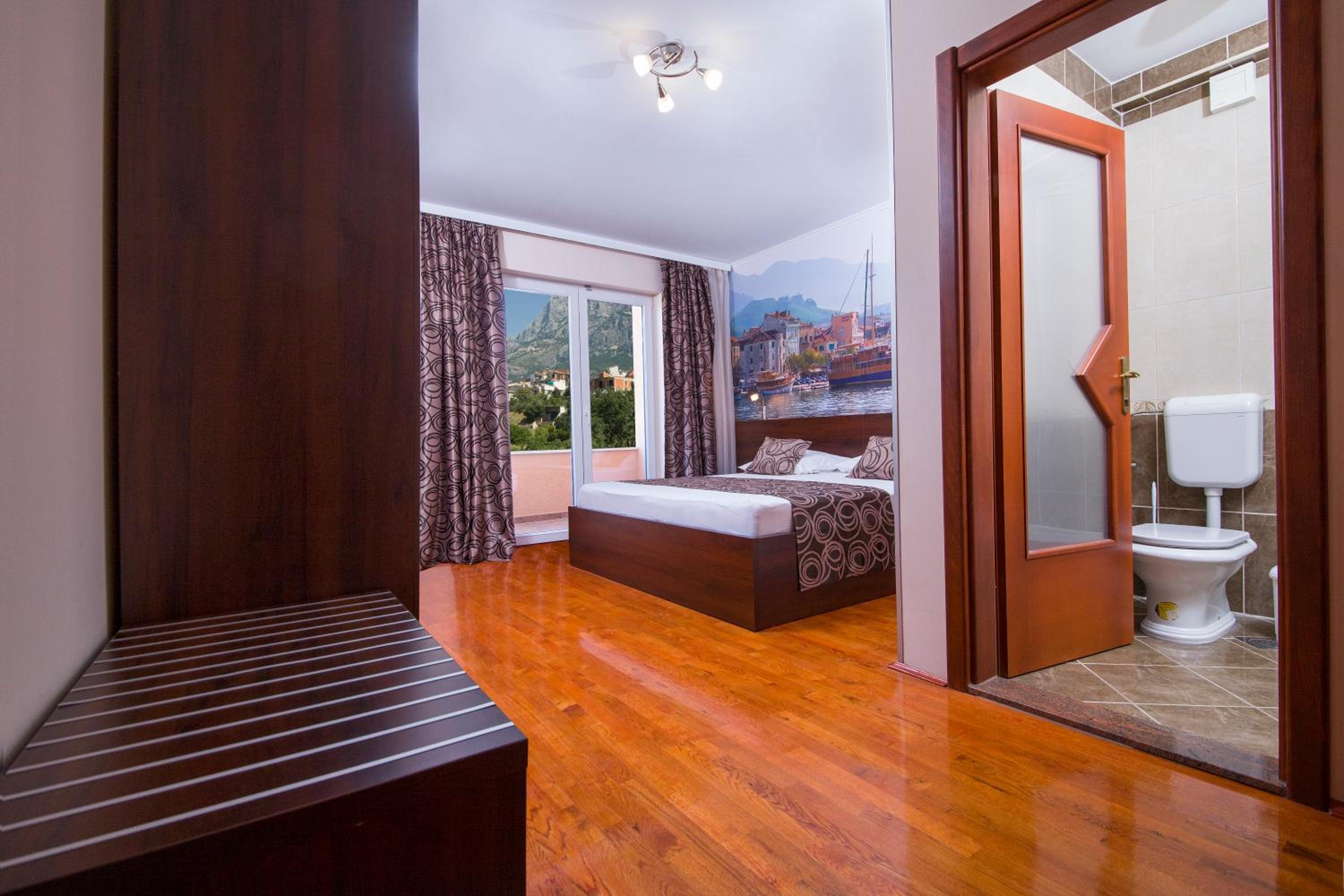 Villa com Piscina Privada
