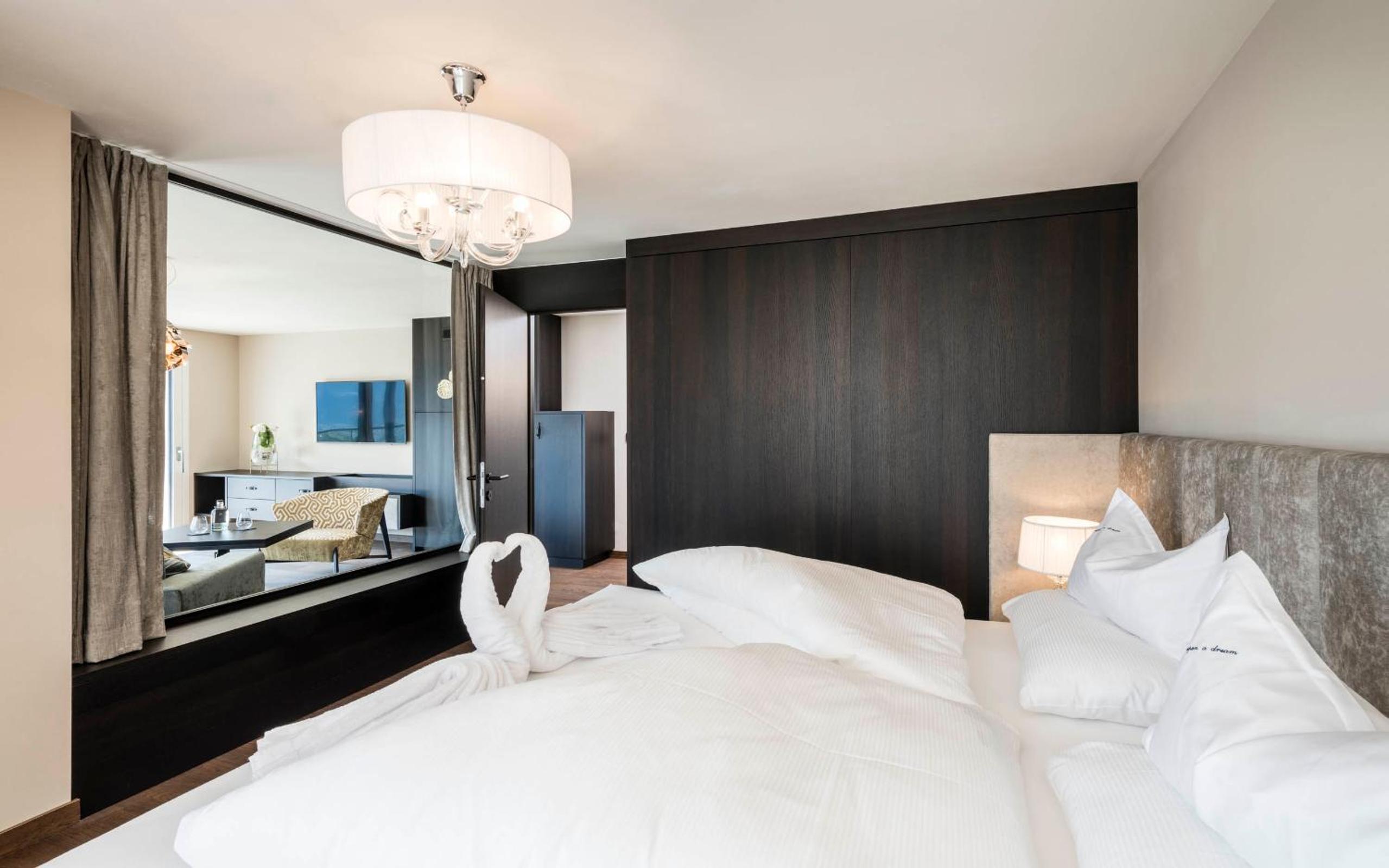 Suite with Mountain View