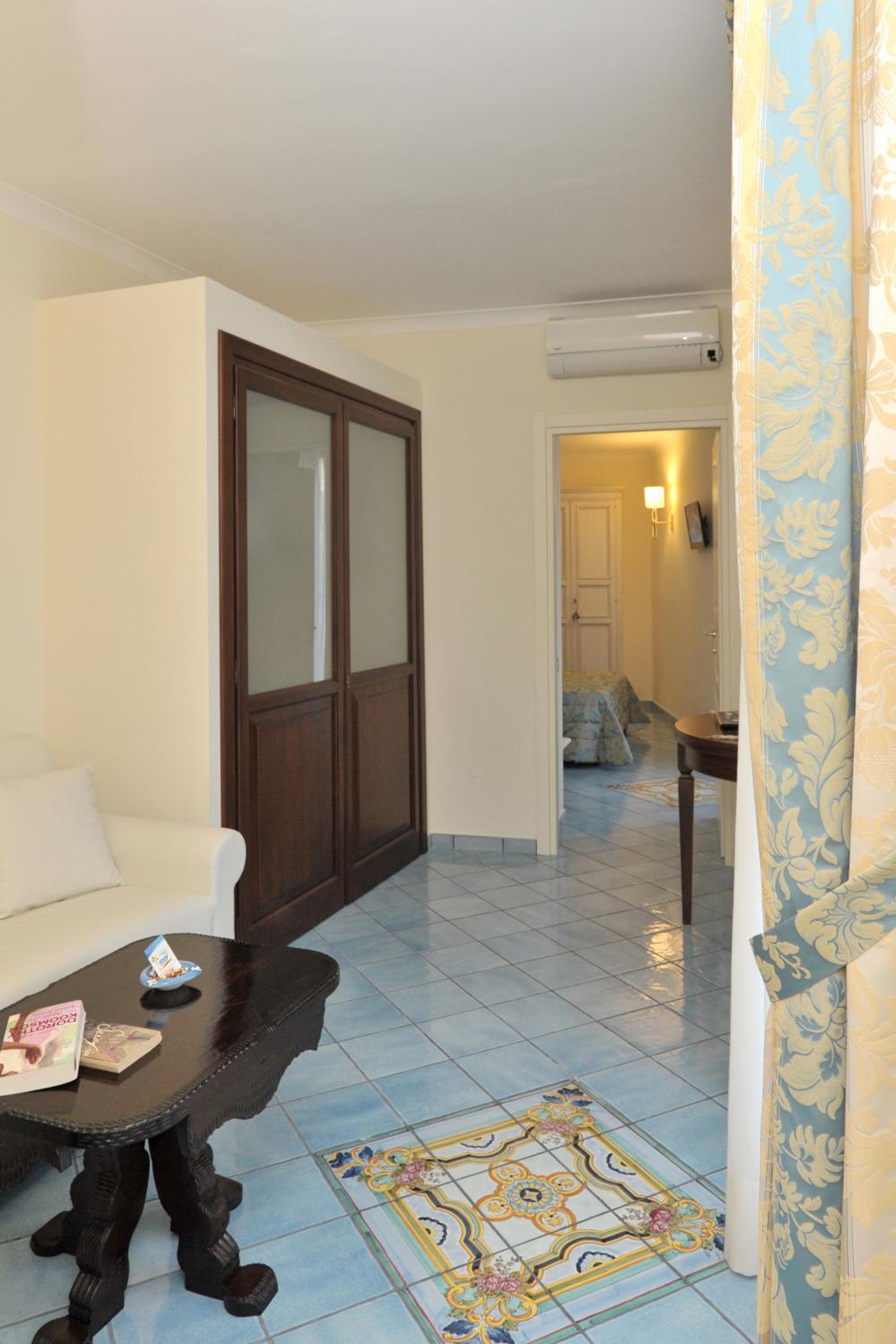 Junior Suite - Photo 10