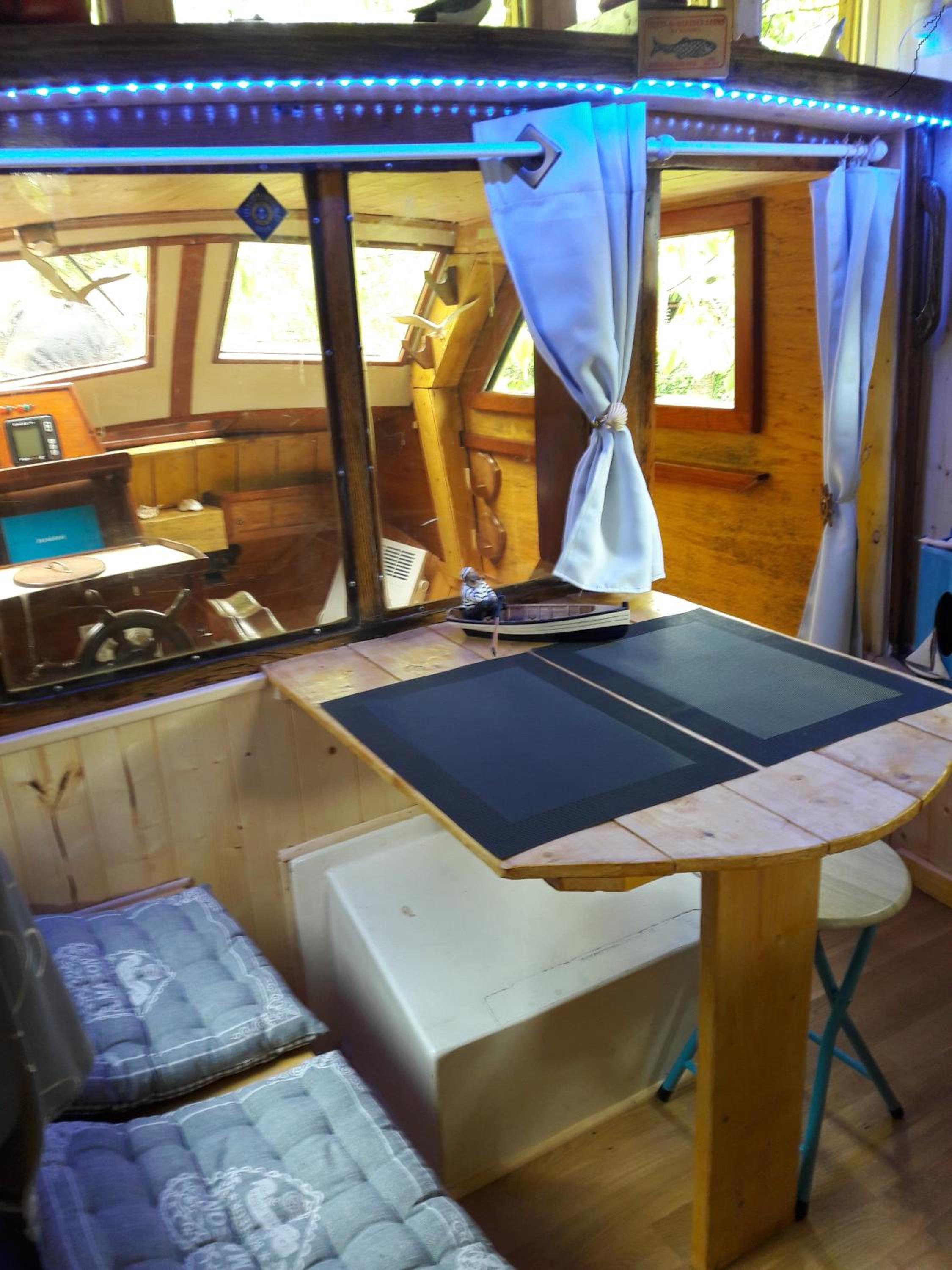 Double Room - Photo 7