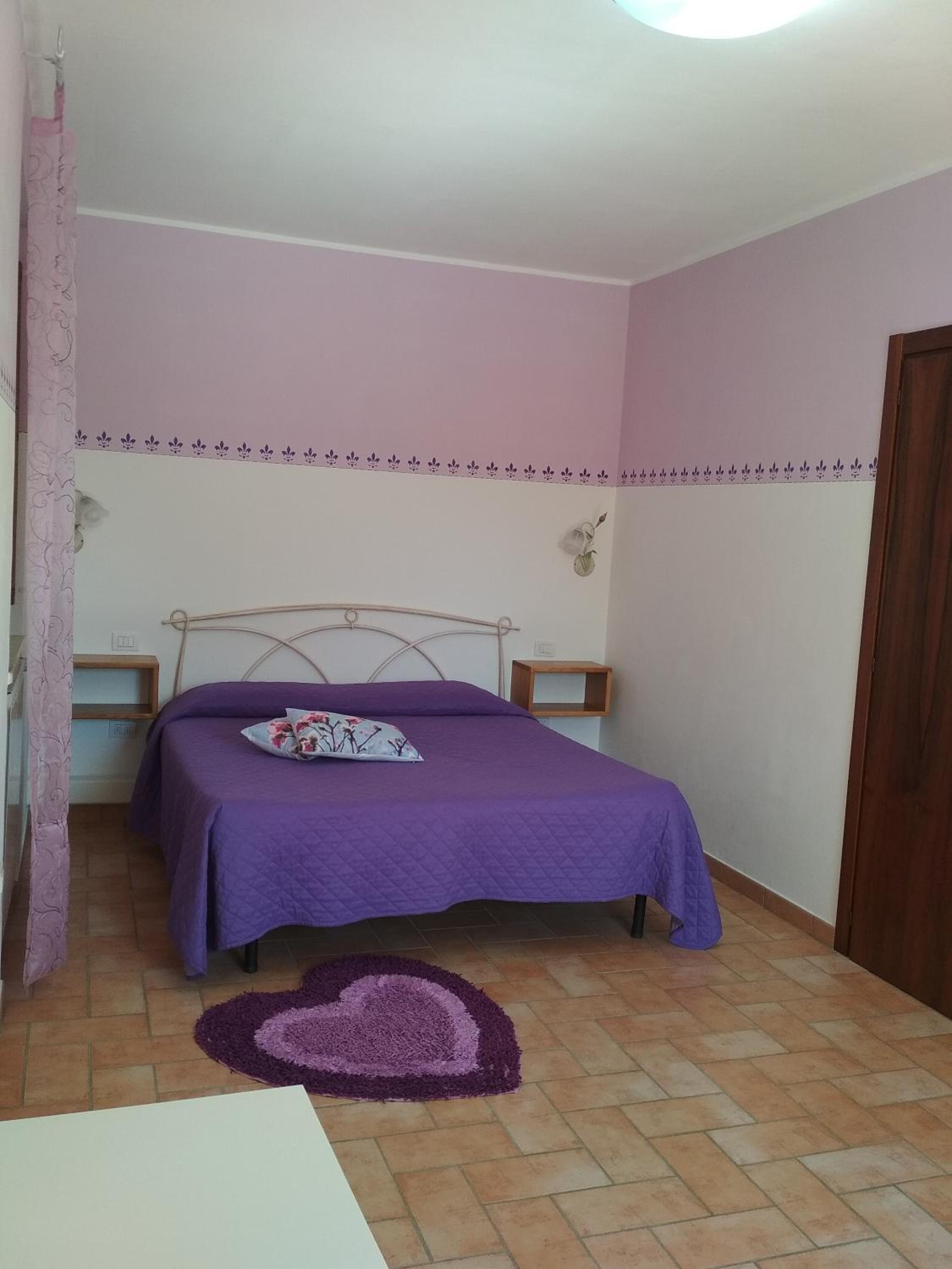 Double Room - Photo 7