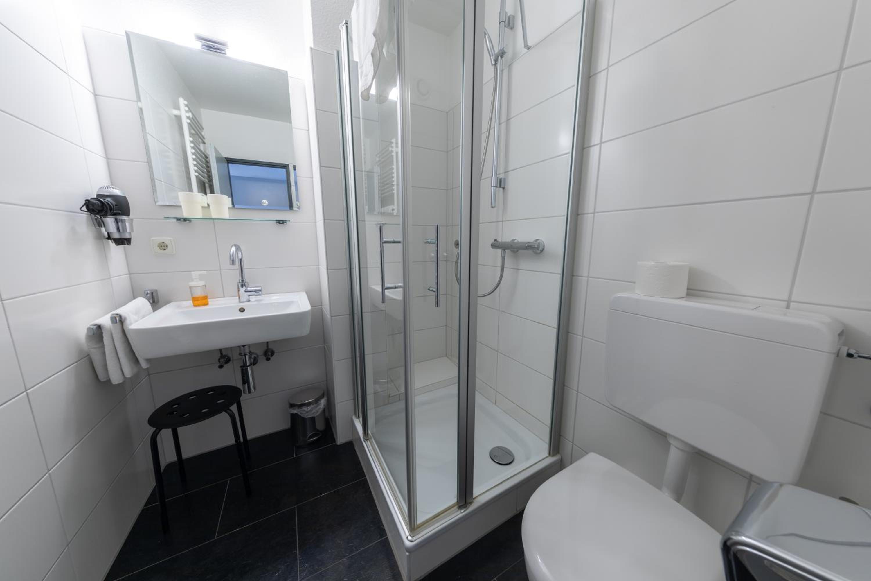 Double Room with Kingsize Bed photo 3