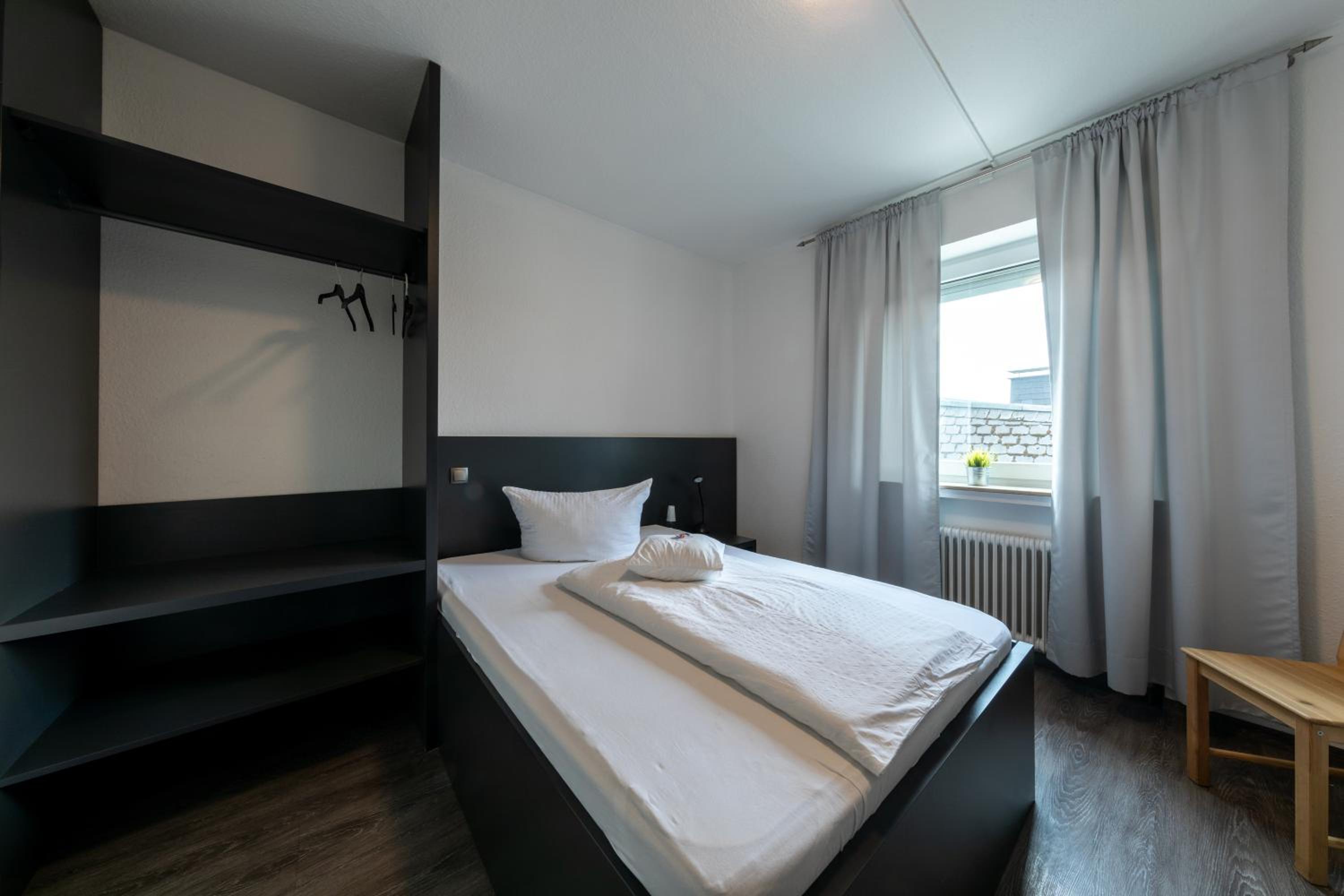 Double Room with Kingsize Bed photo 1