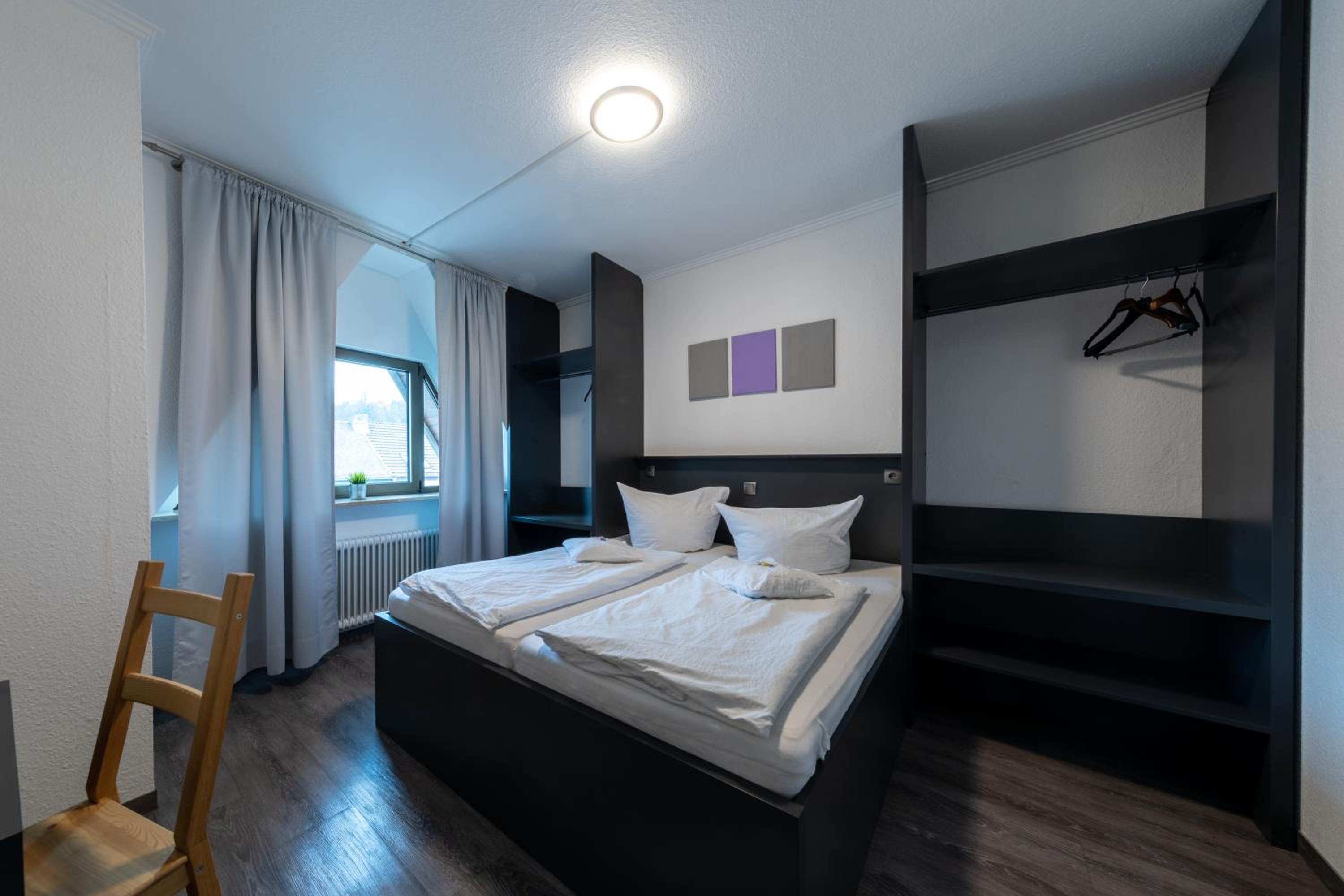 Double Room with Kingsize Bed photo 2