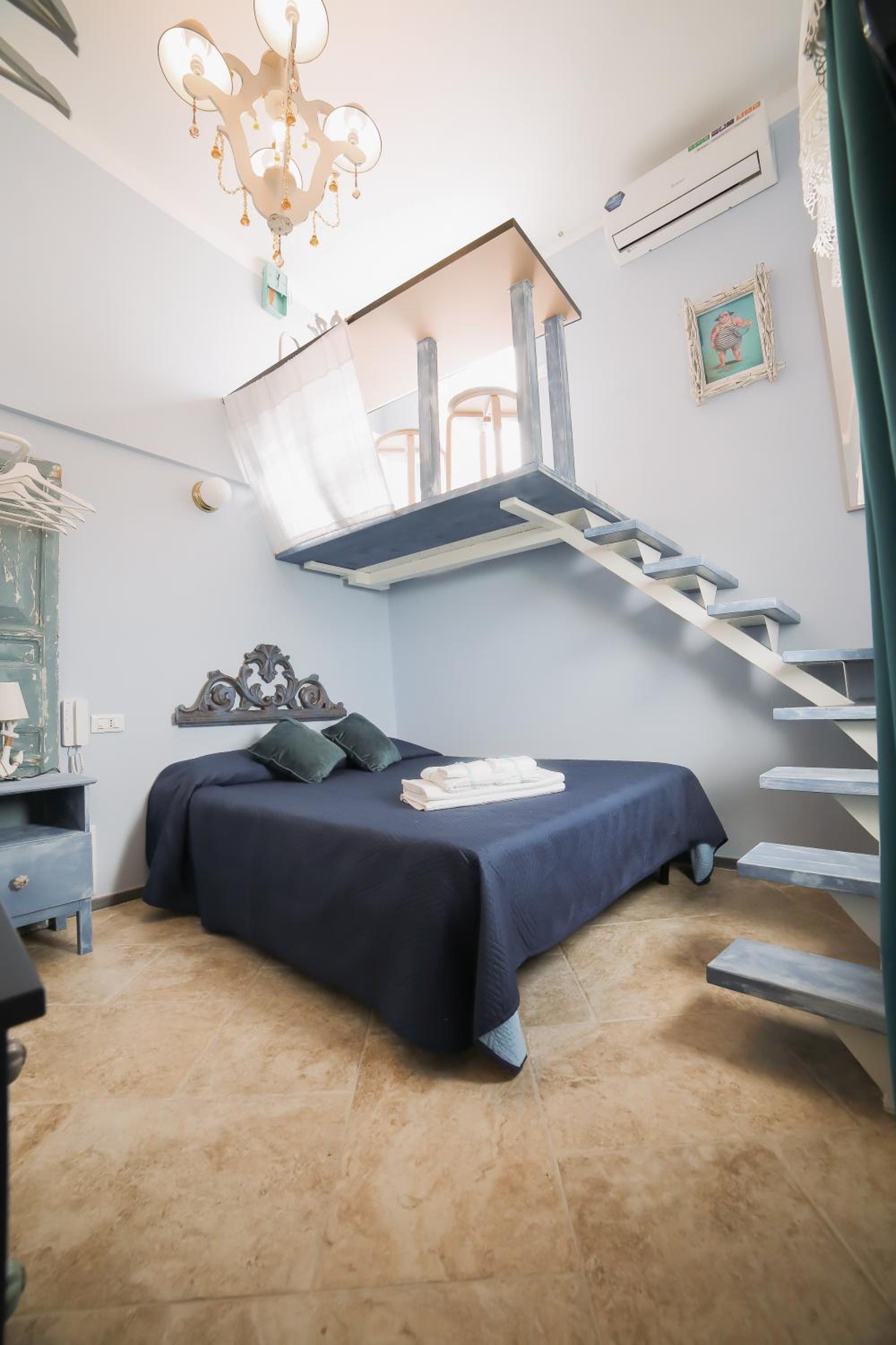 Double Room with Sea View - Photo 1