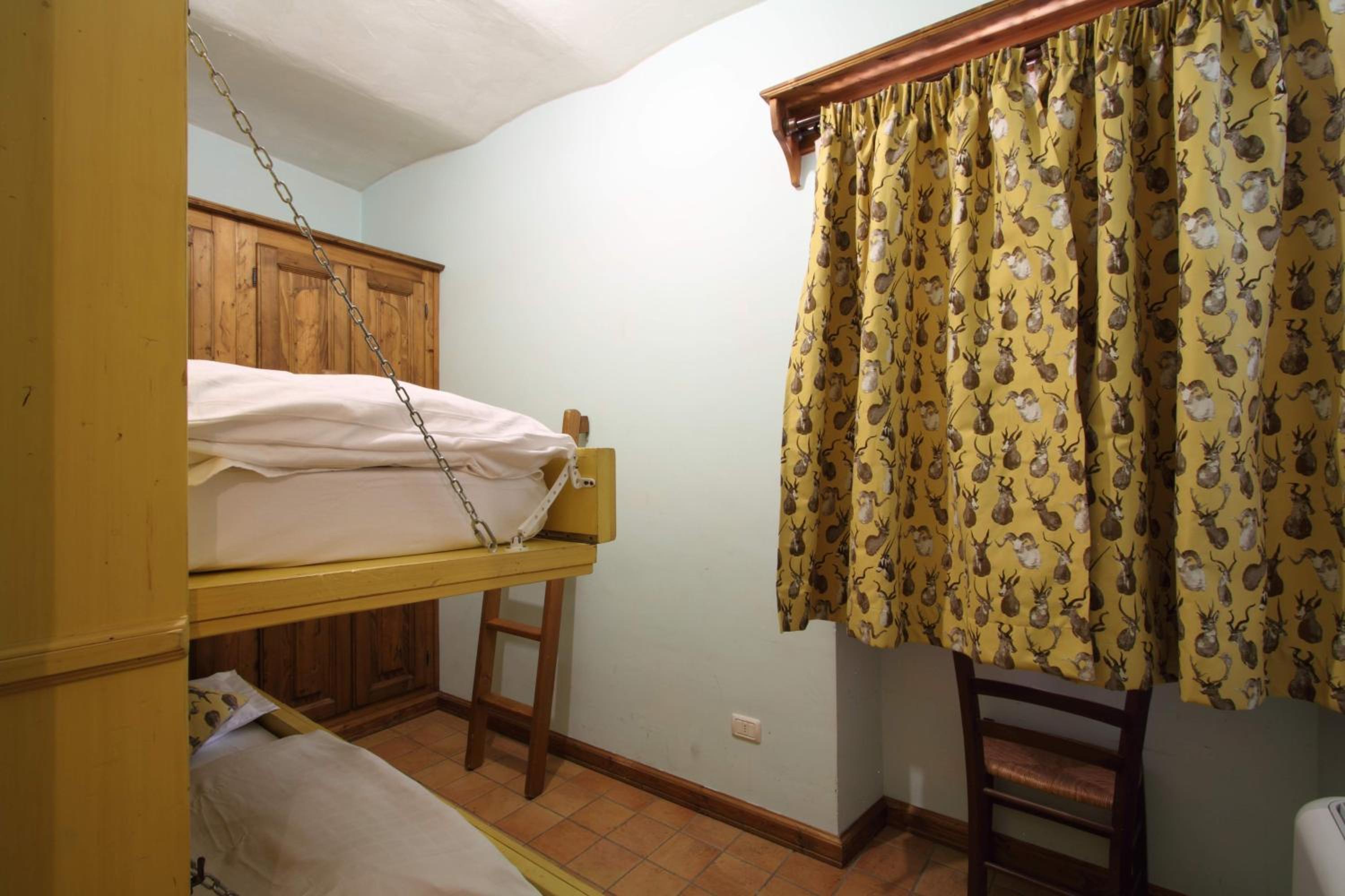 One-Bedroom Apartment - Photo 4