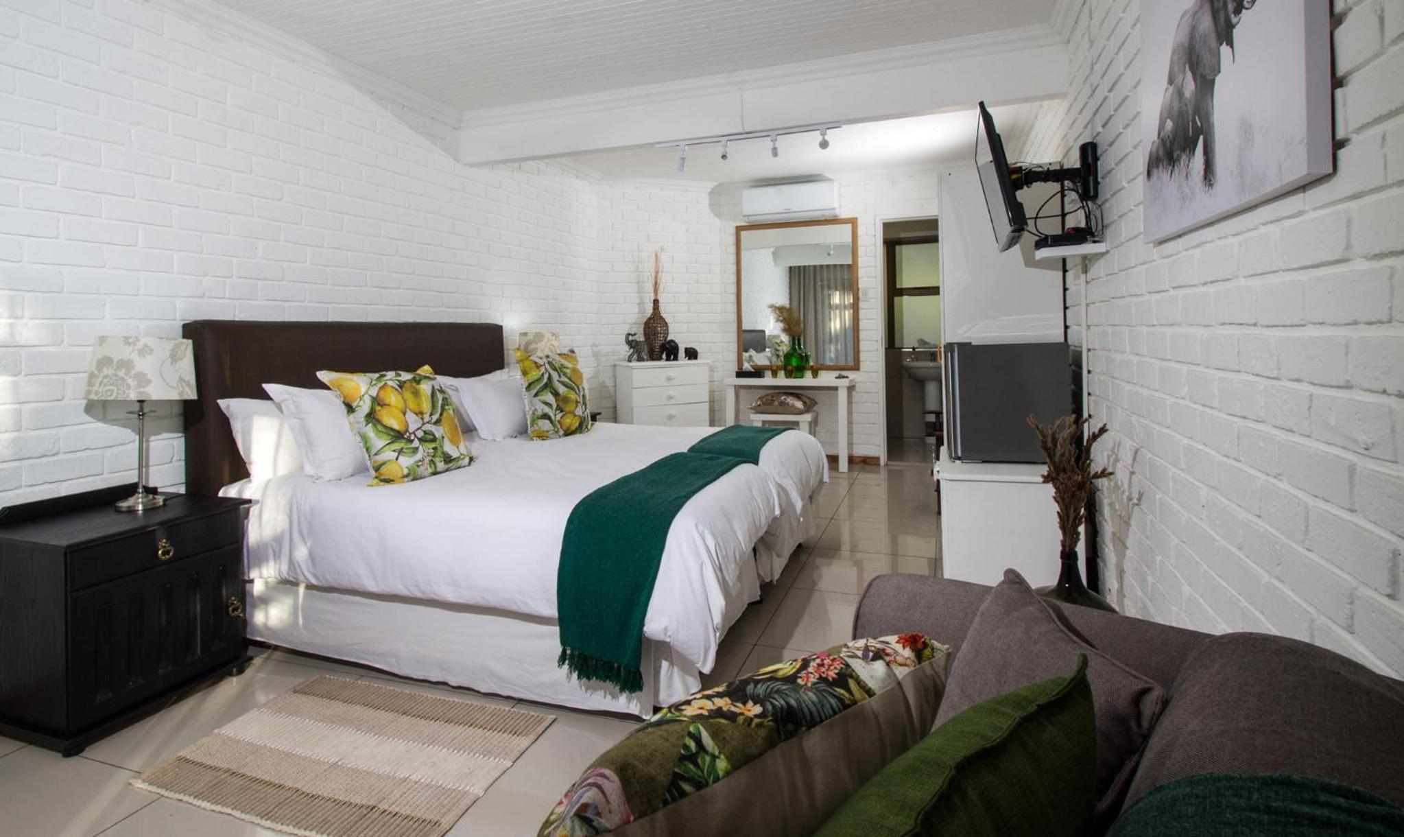 Standard Twin Room - Photo 5