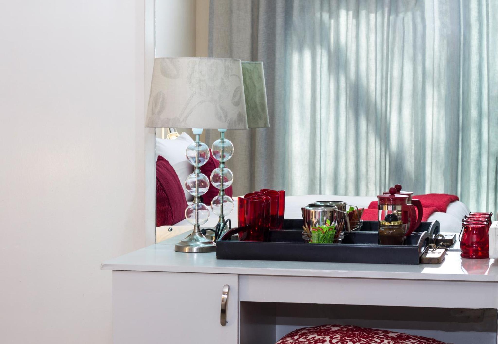 Twin Room - Photo 12