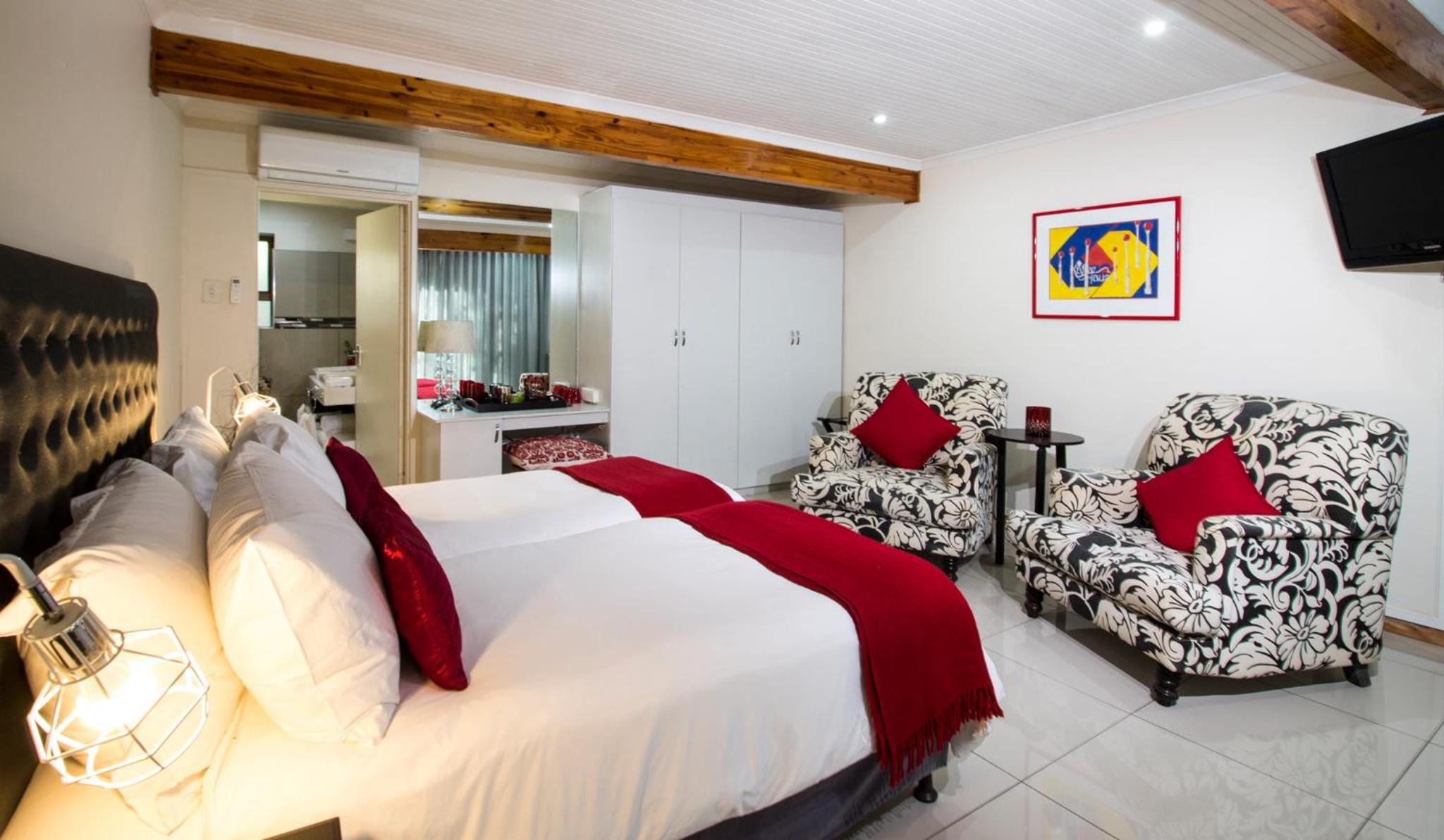 Twin Room - Photo 6