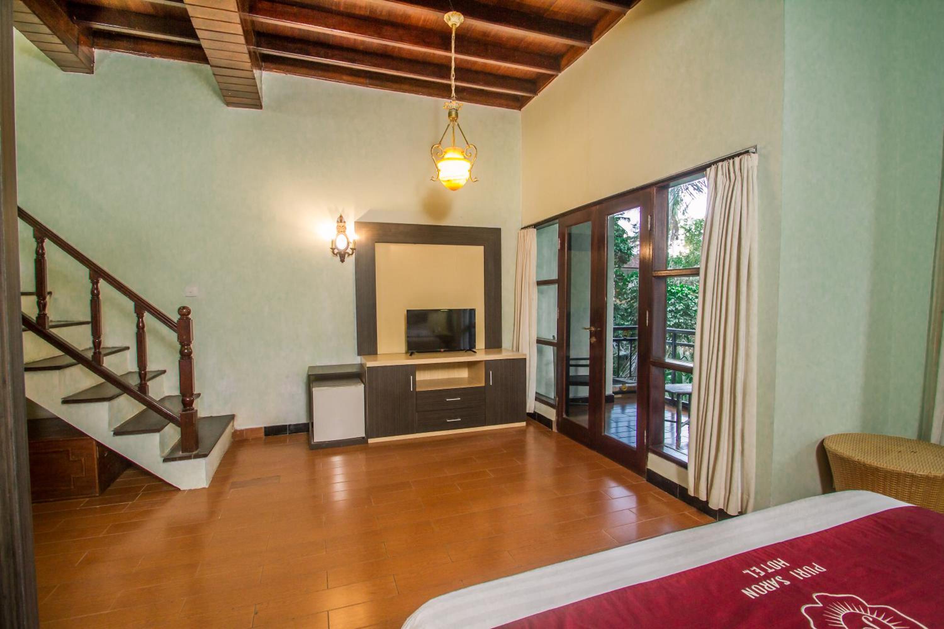 Villa with Private Pool - Photo 13