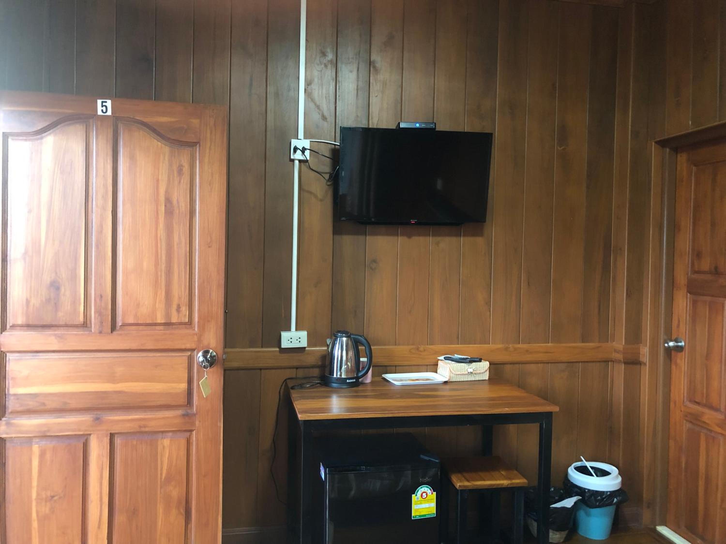 Budget Double Room - Photo 4
