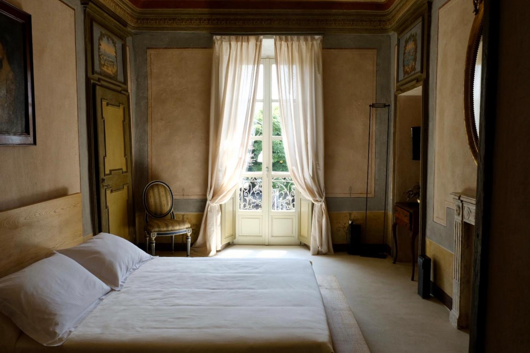 Junior Suite with Balcony photo 1