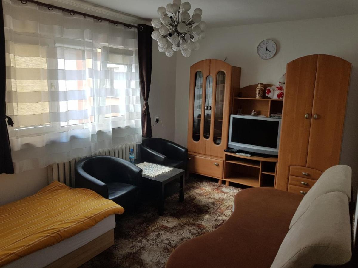 Large Double Room - Photo 2