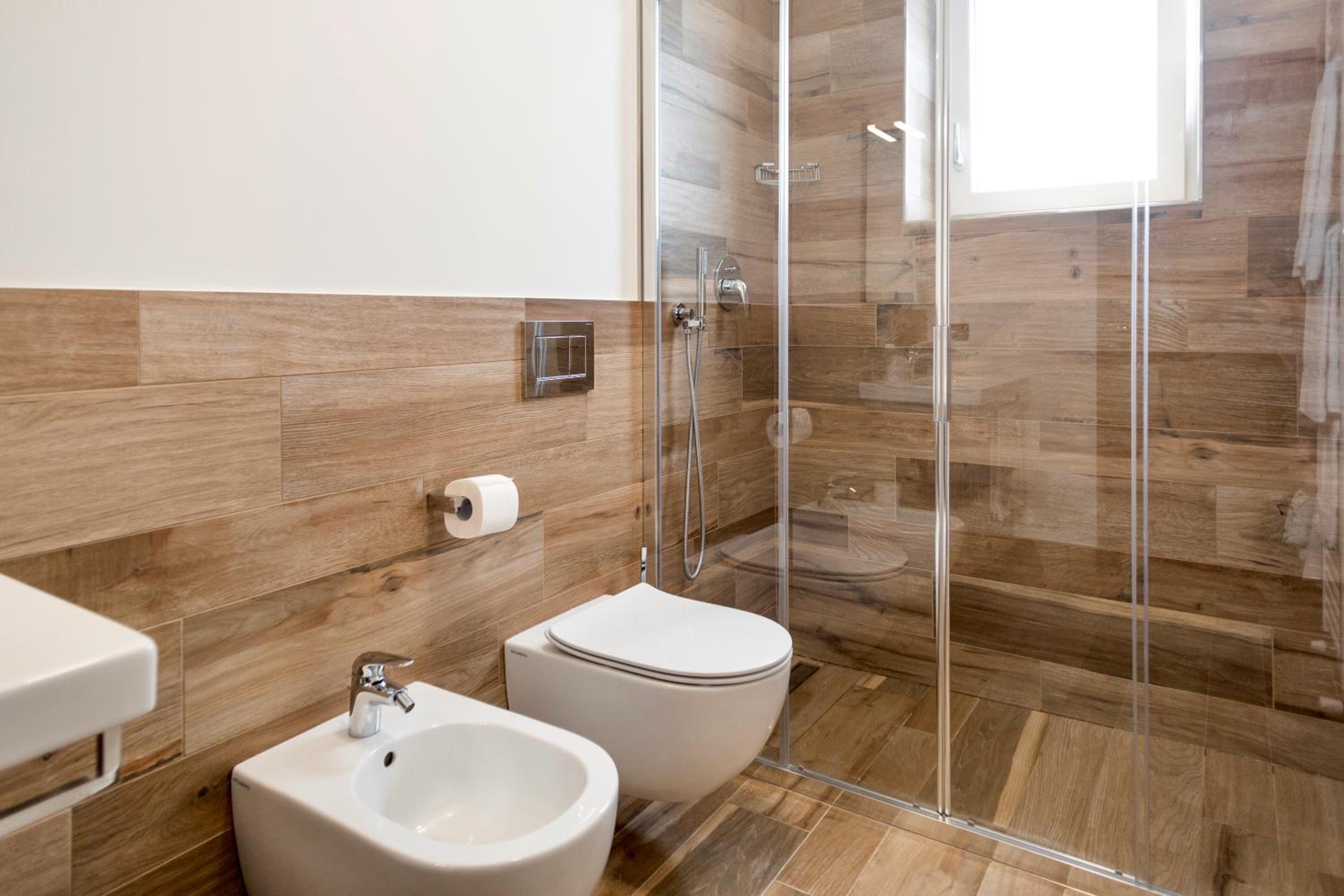 Double or Twin Room - Photo 8