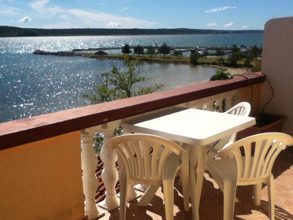 Apartment with Sea View - Photo 5