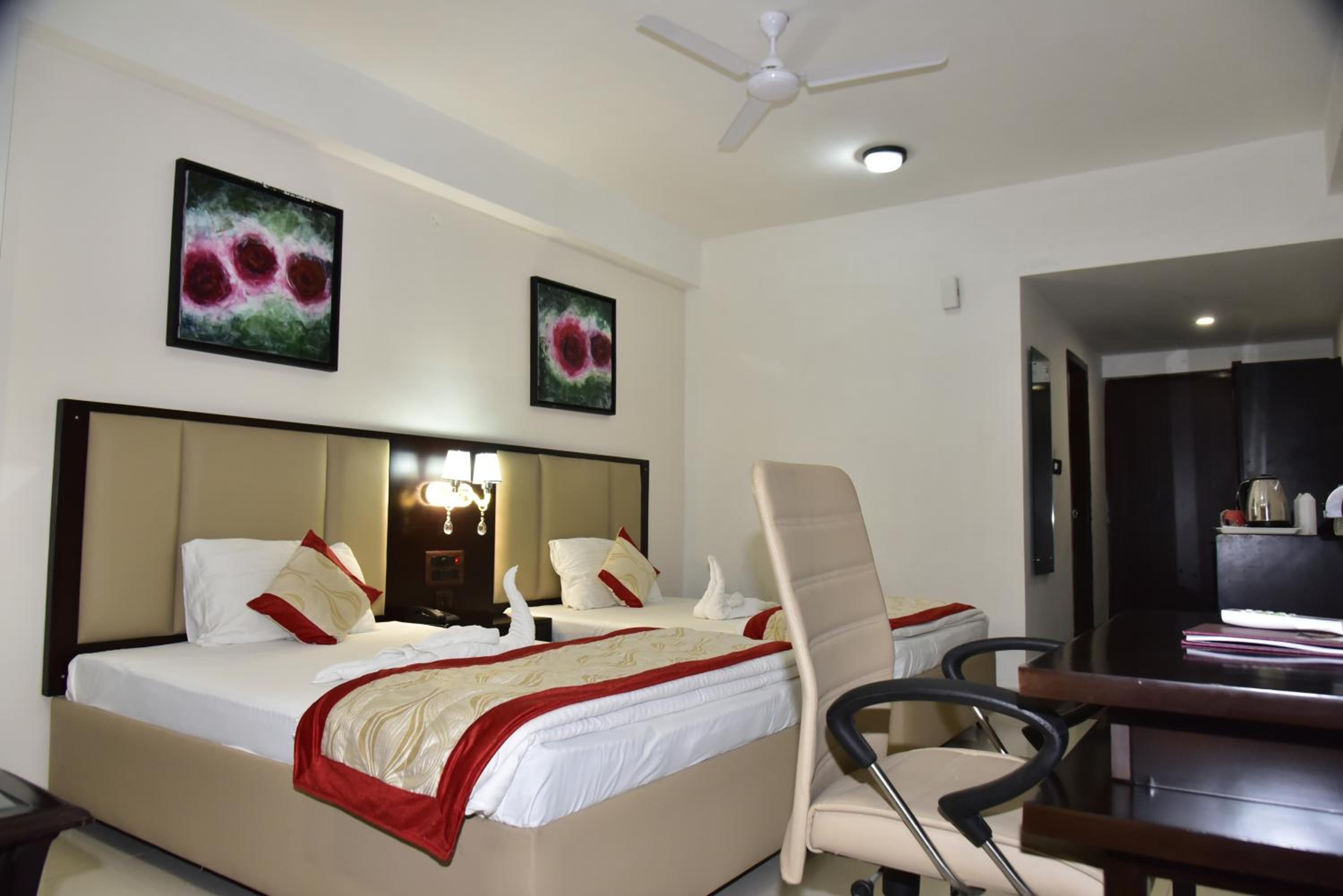 Deluxe Double Room photo 2