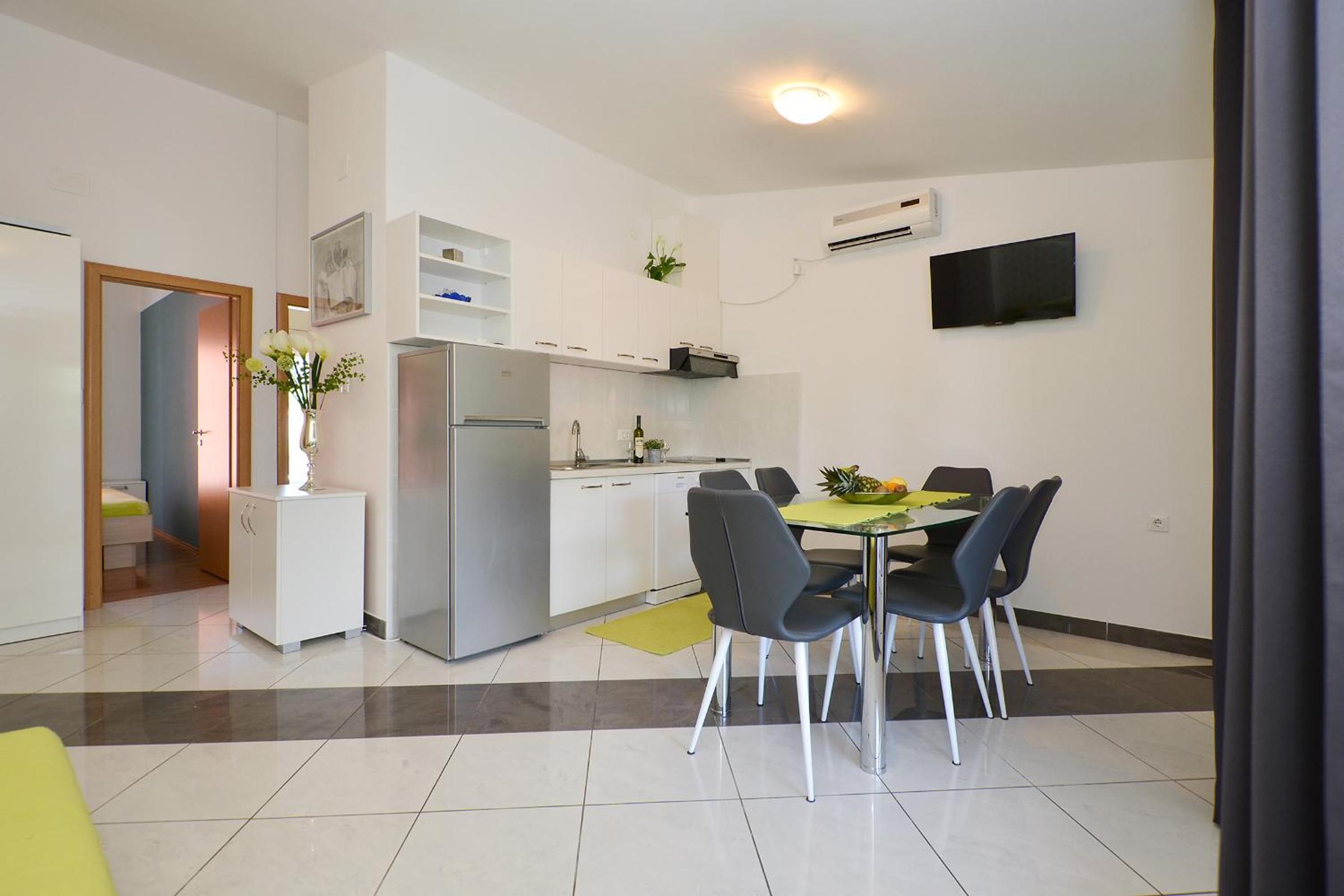 Apartment with Terrace photo 2