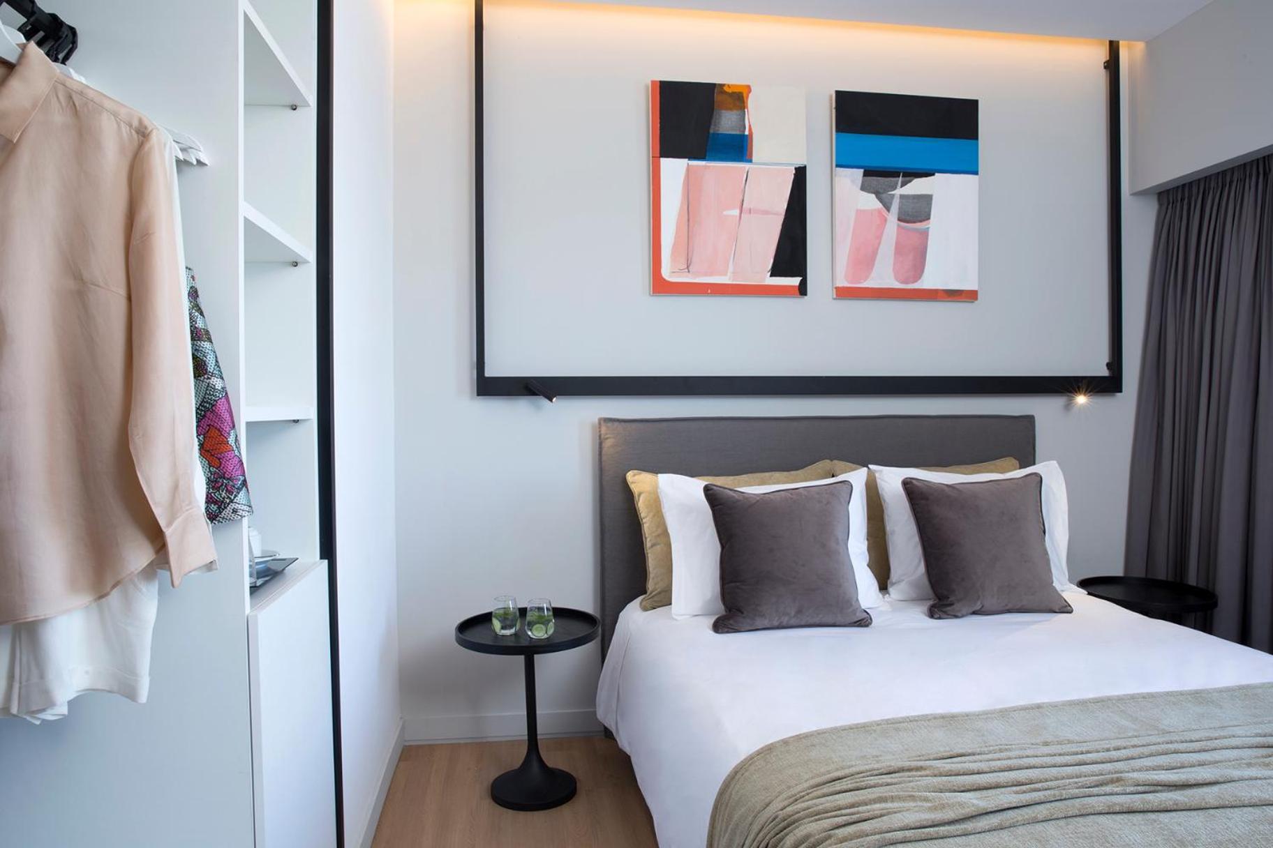 Queen Room with Sea View thumbnail 6
