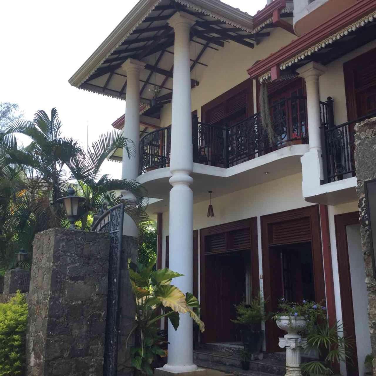 Deluxe Single Room with Balcony photo 2