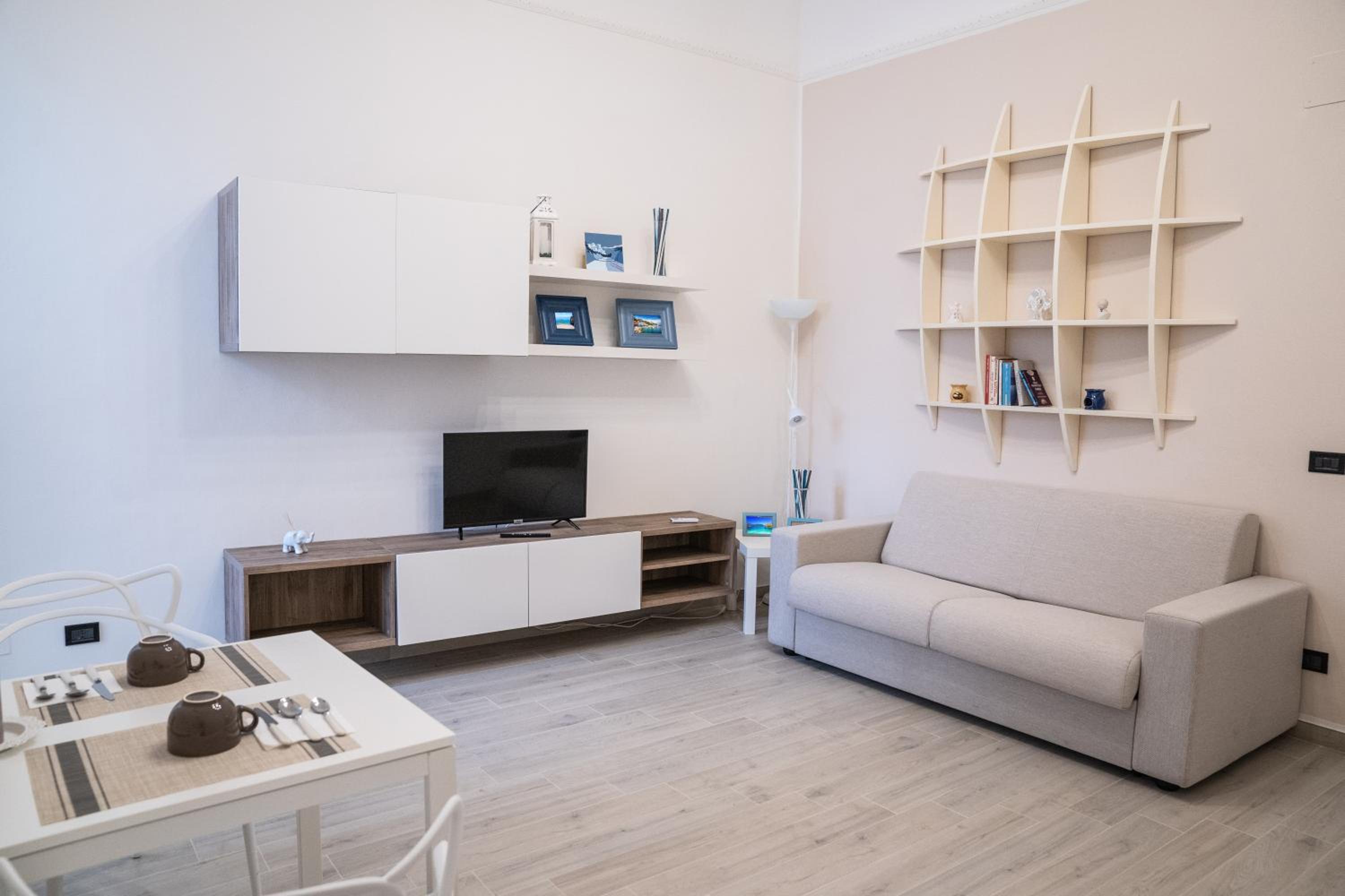 One-Bedroom House - Photo 4