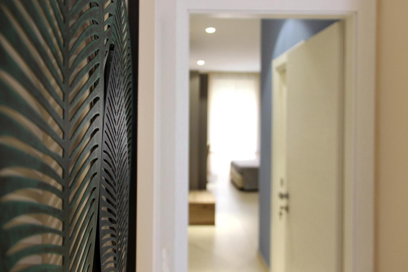 Double Room with Private Bathroom - Photo 2