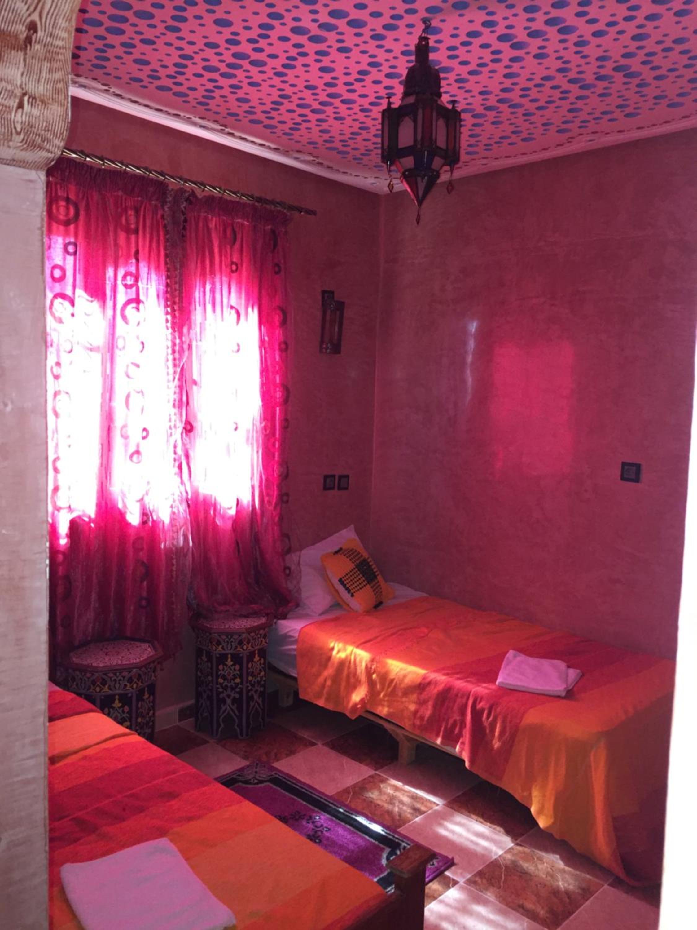 Quadruple Room with Shower - Photo 3