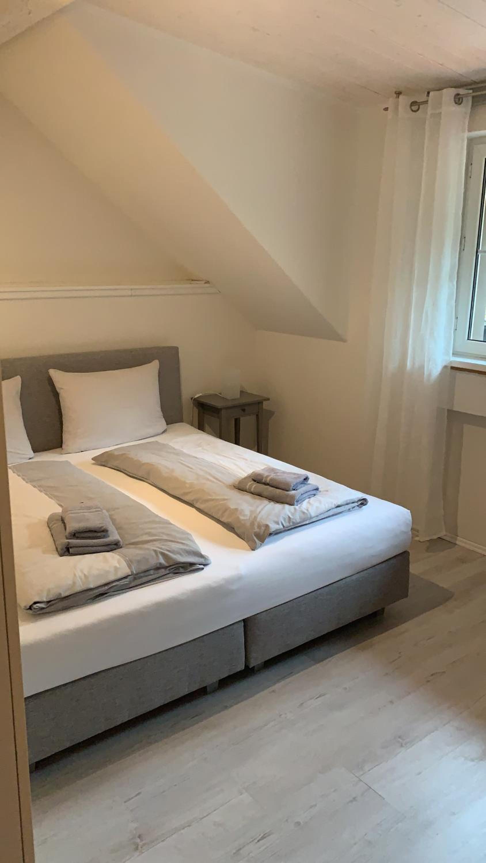 One-Bedroom Apartment - Photo 1
