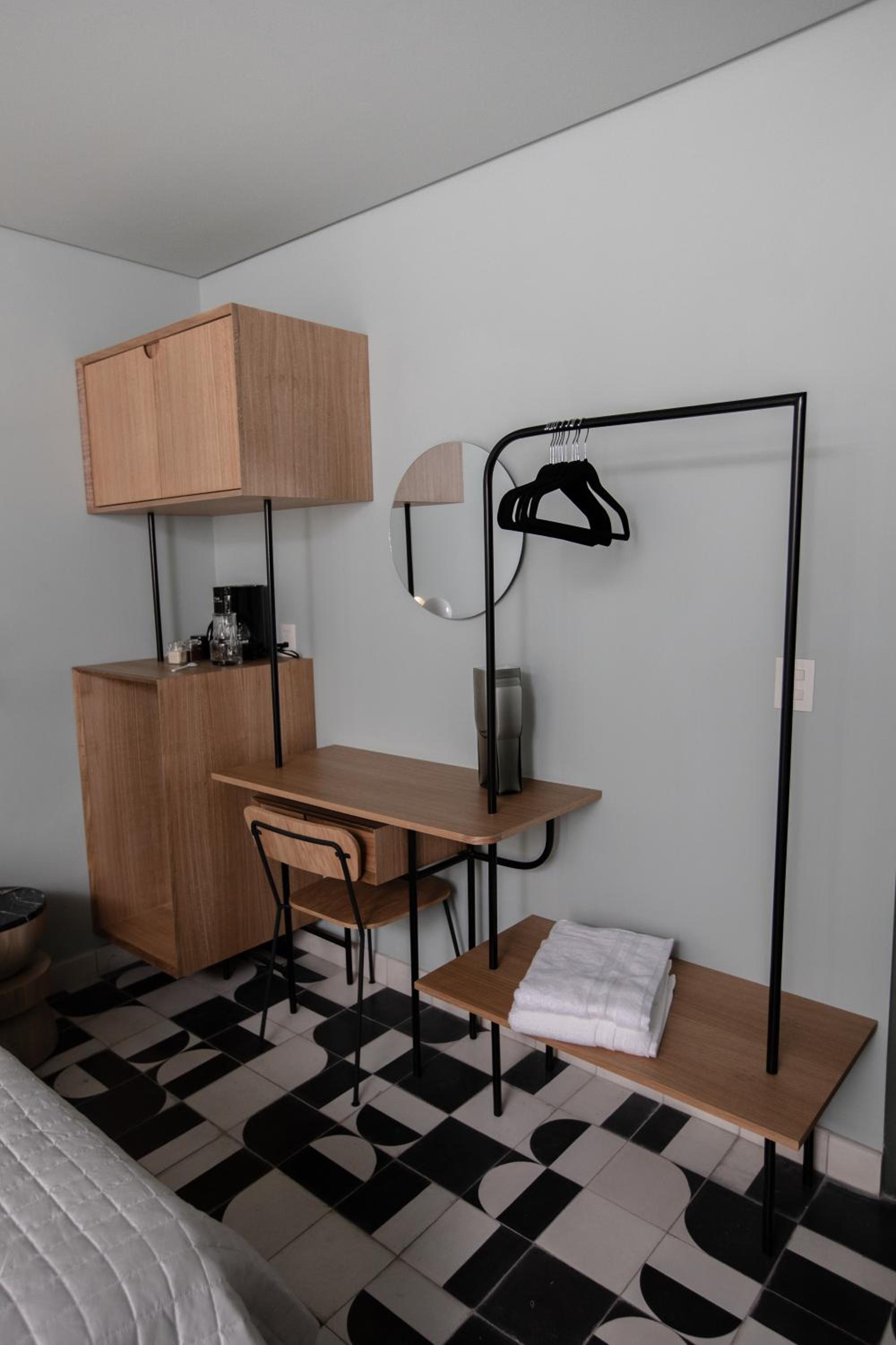 Double Room with Balcony - Photo 9