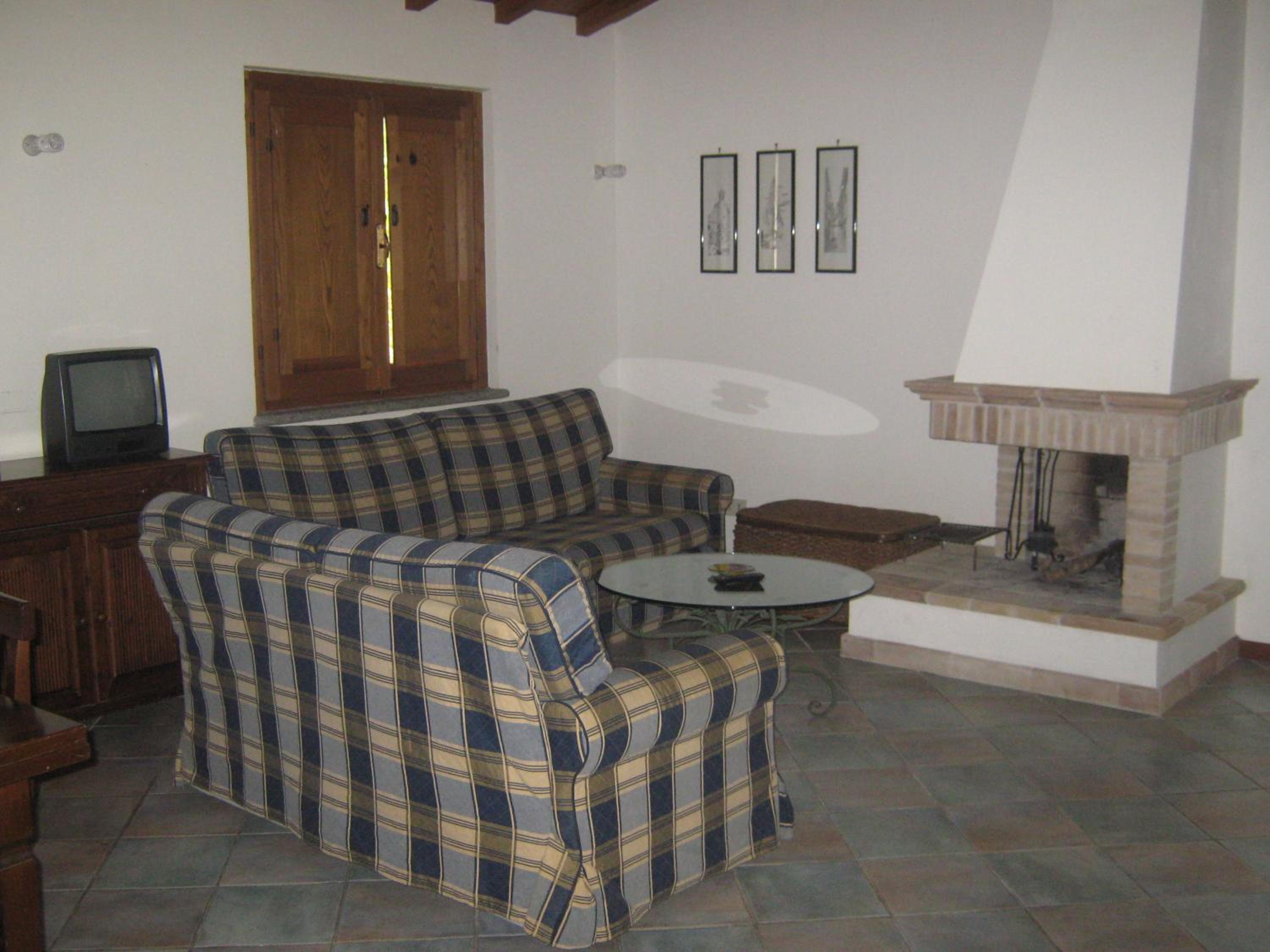 Three-Bedroom Apartment photo 1