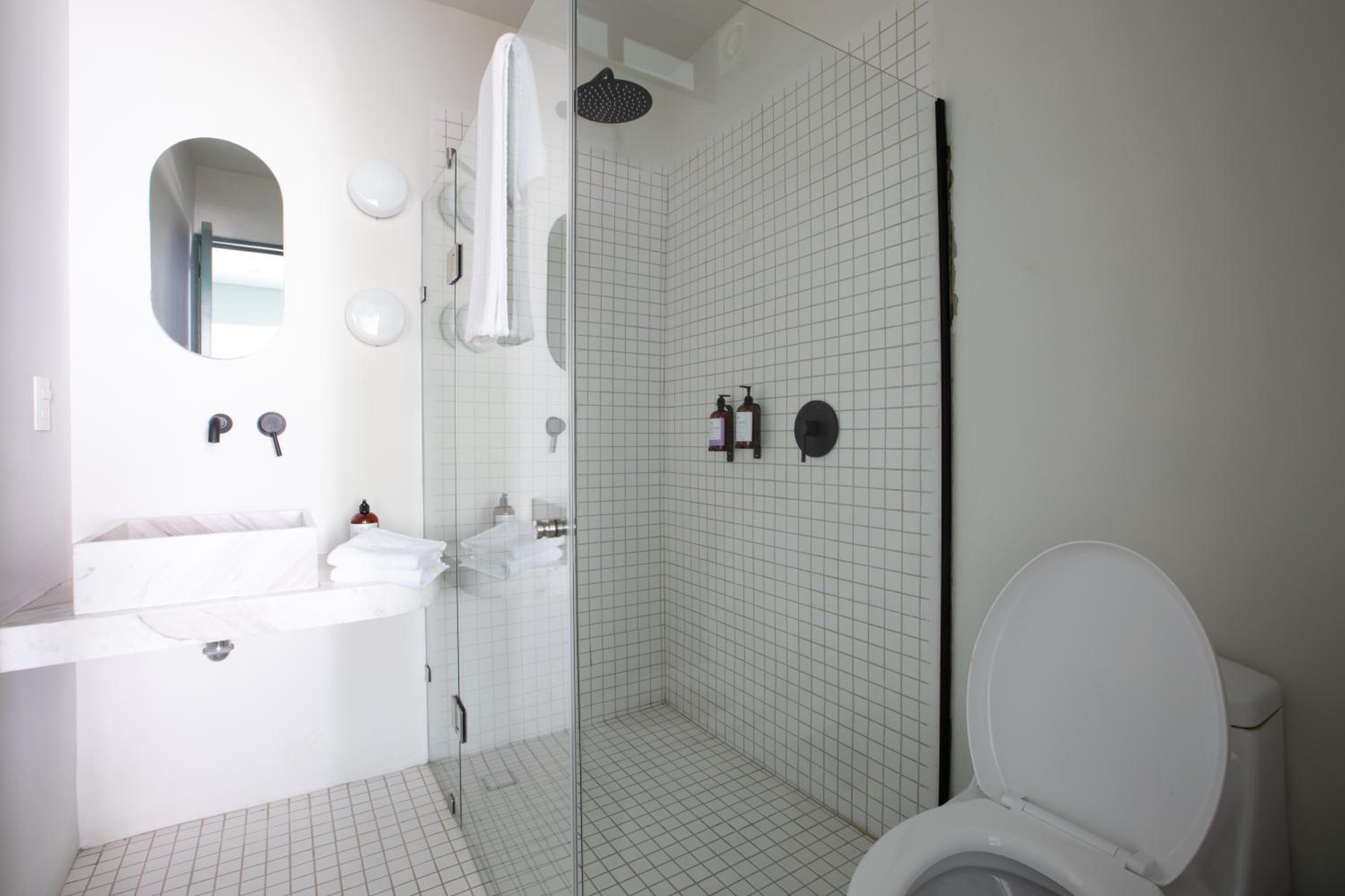 Quadruple Room with Garden View - Photo 3