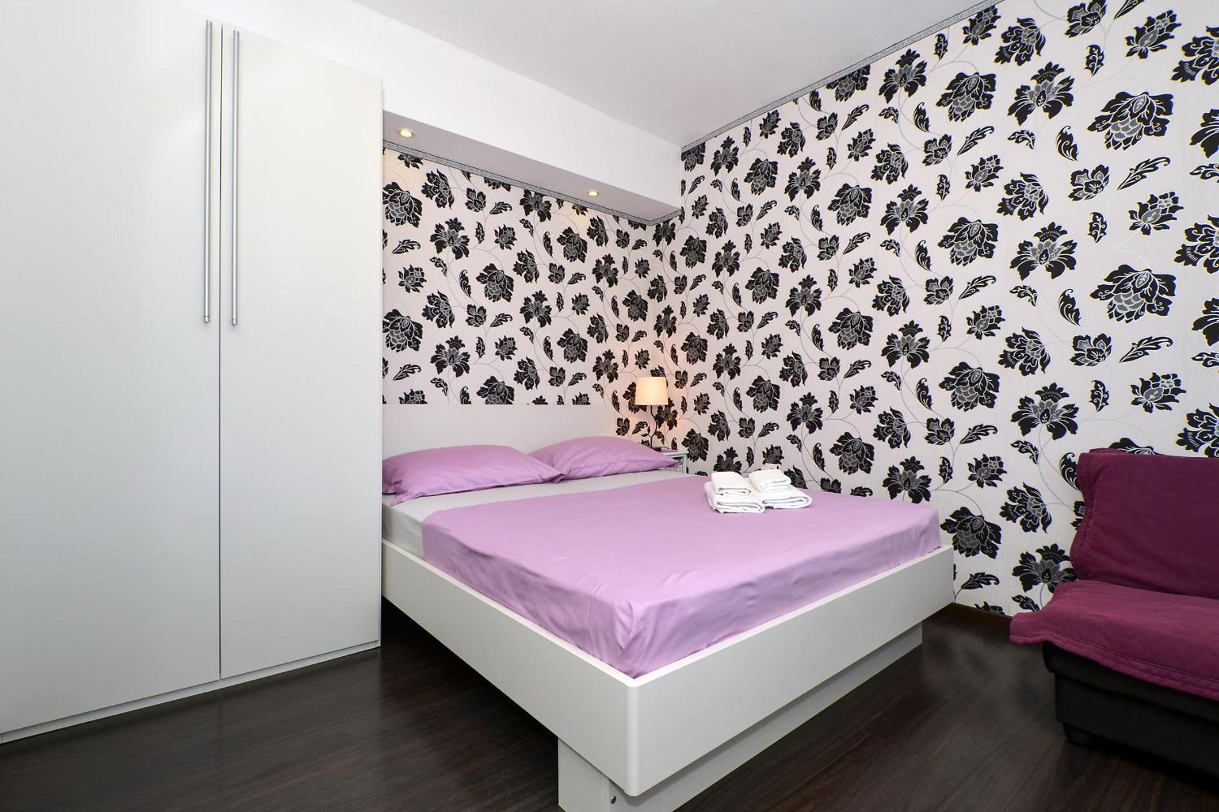 Studio Apartment photo 1