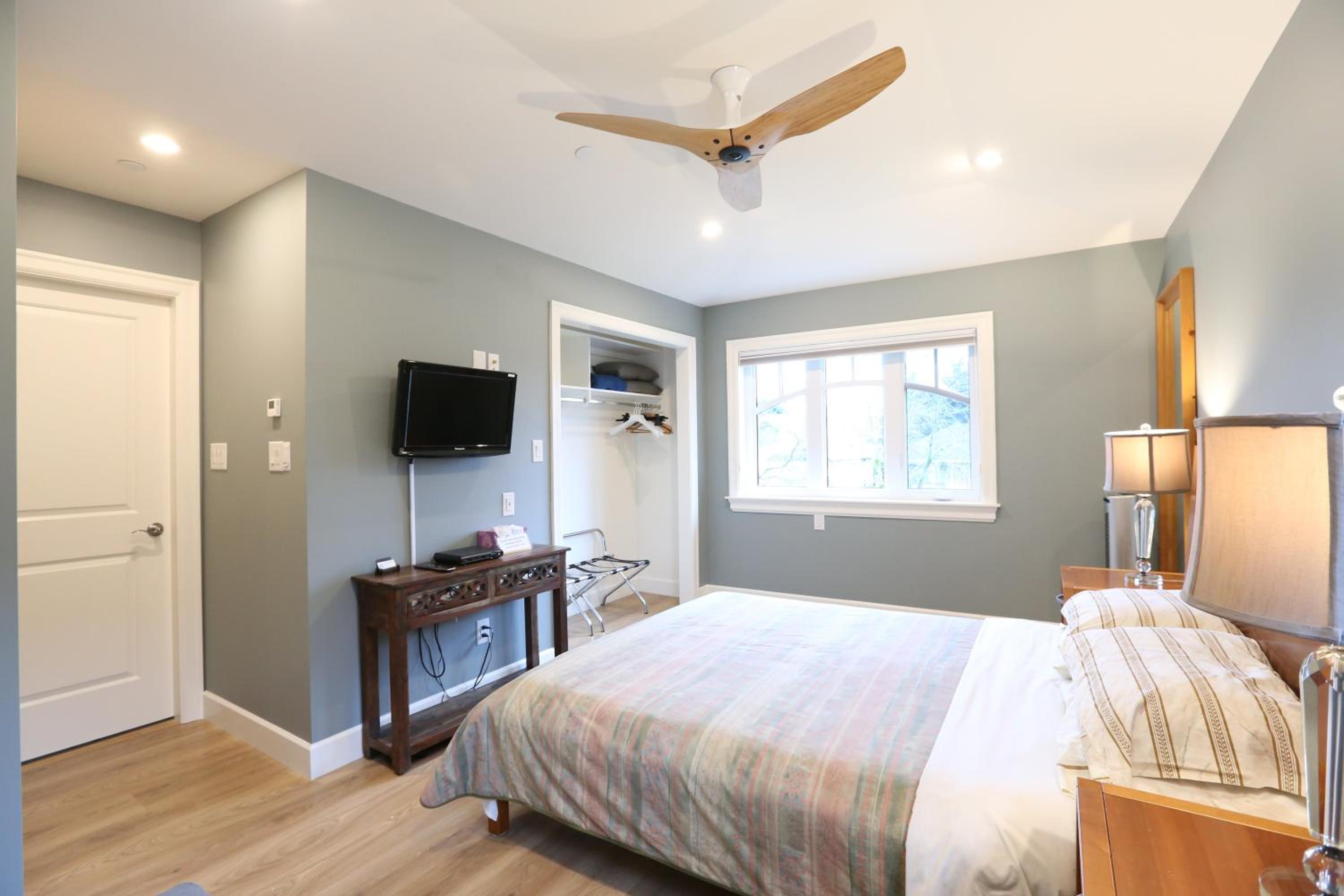 Queen Room photo 3