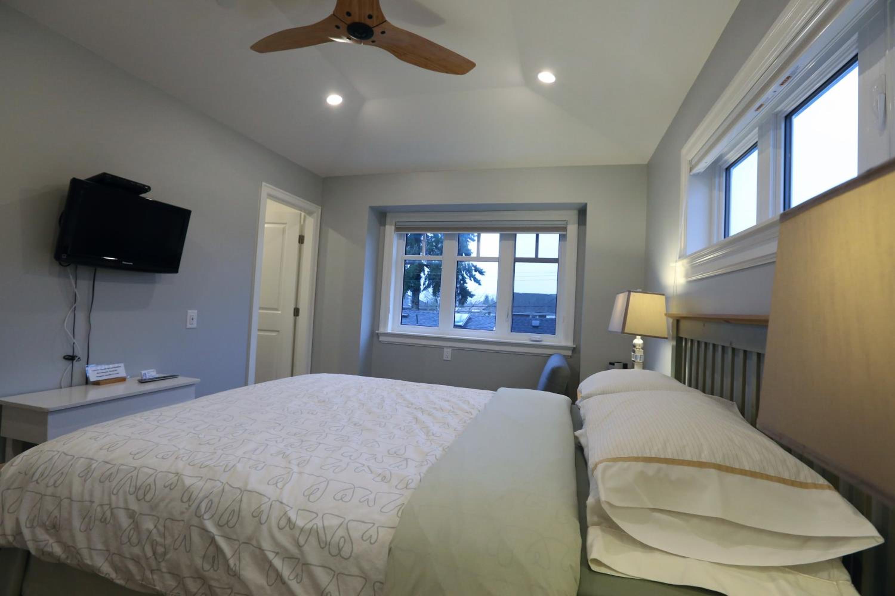 Queen Room with Garden View photo 3