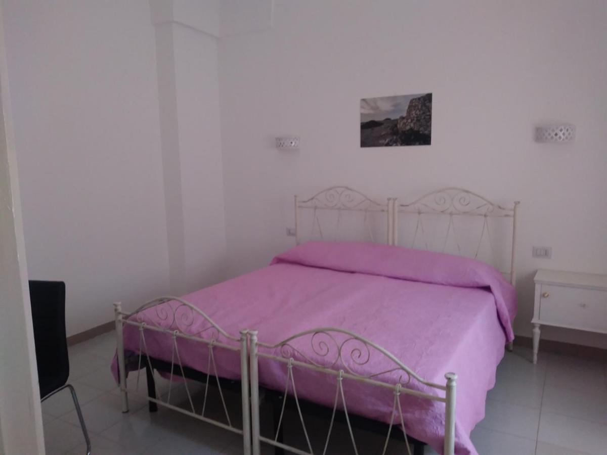 Large Double or Twin Room photo 1